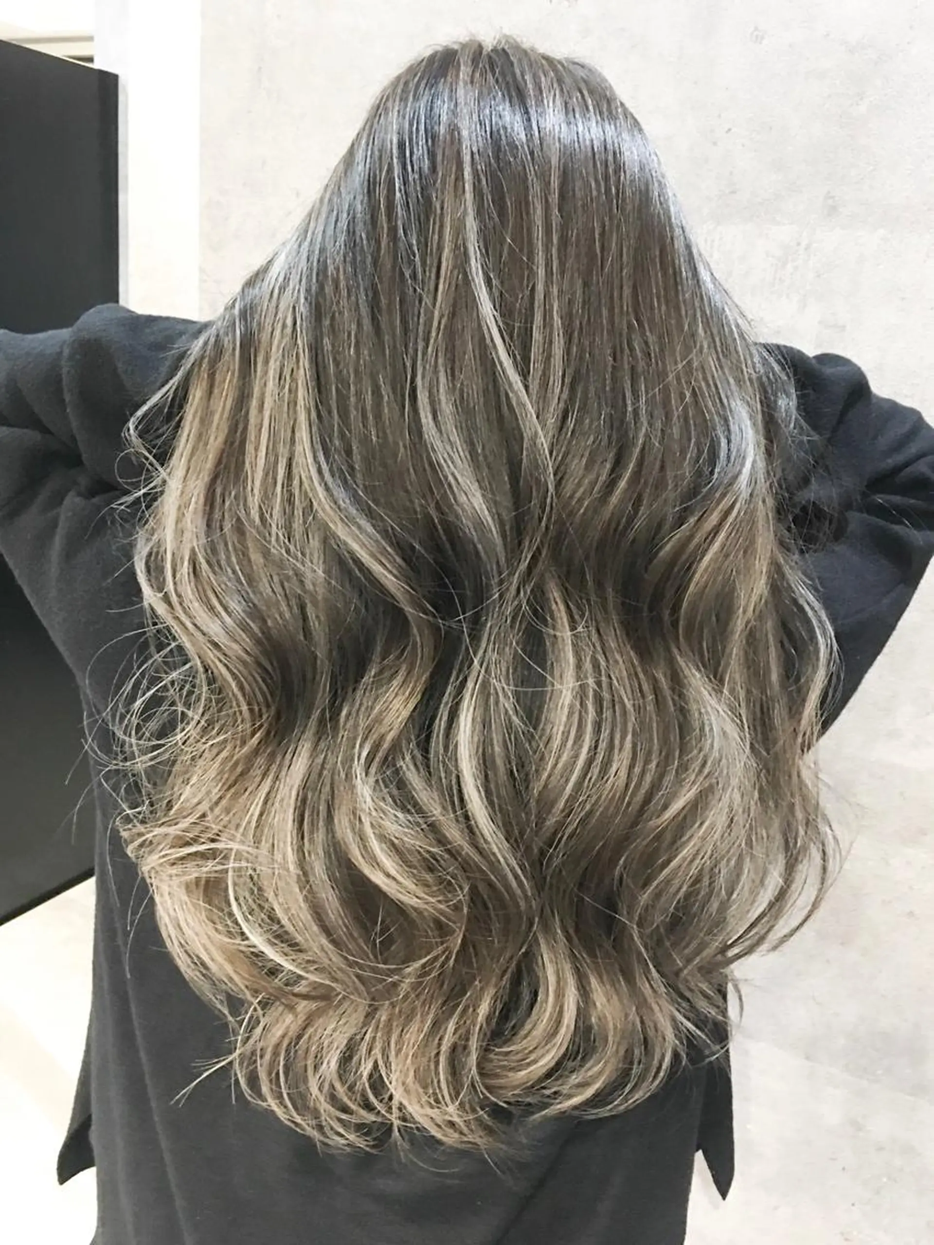 セミロング カラー ヘアアレンジ ネイル マツエク・マツパ ヘアカラー トリートメント 井上 一平のヘアスタイル