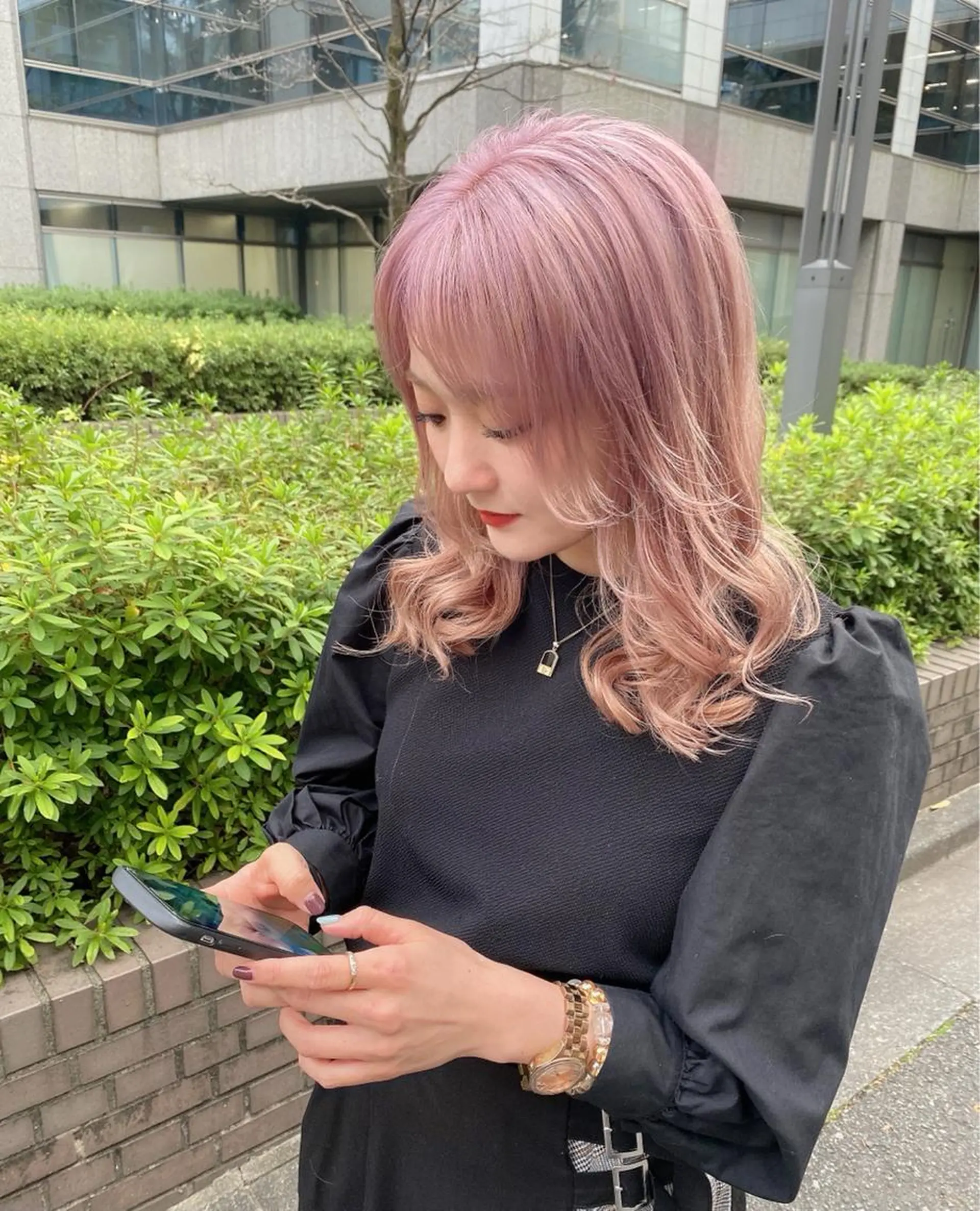 ミディアム カラー グラデーションカラー 森本 笑のヘアスタイル