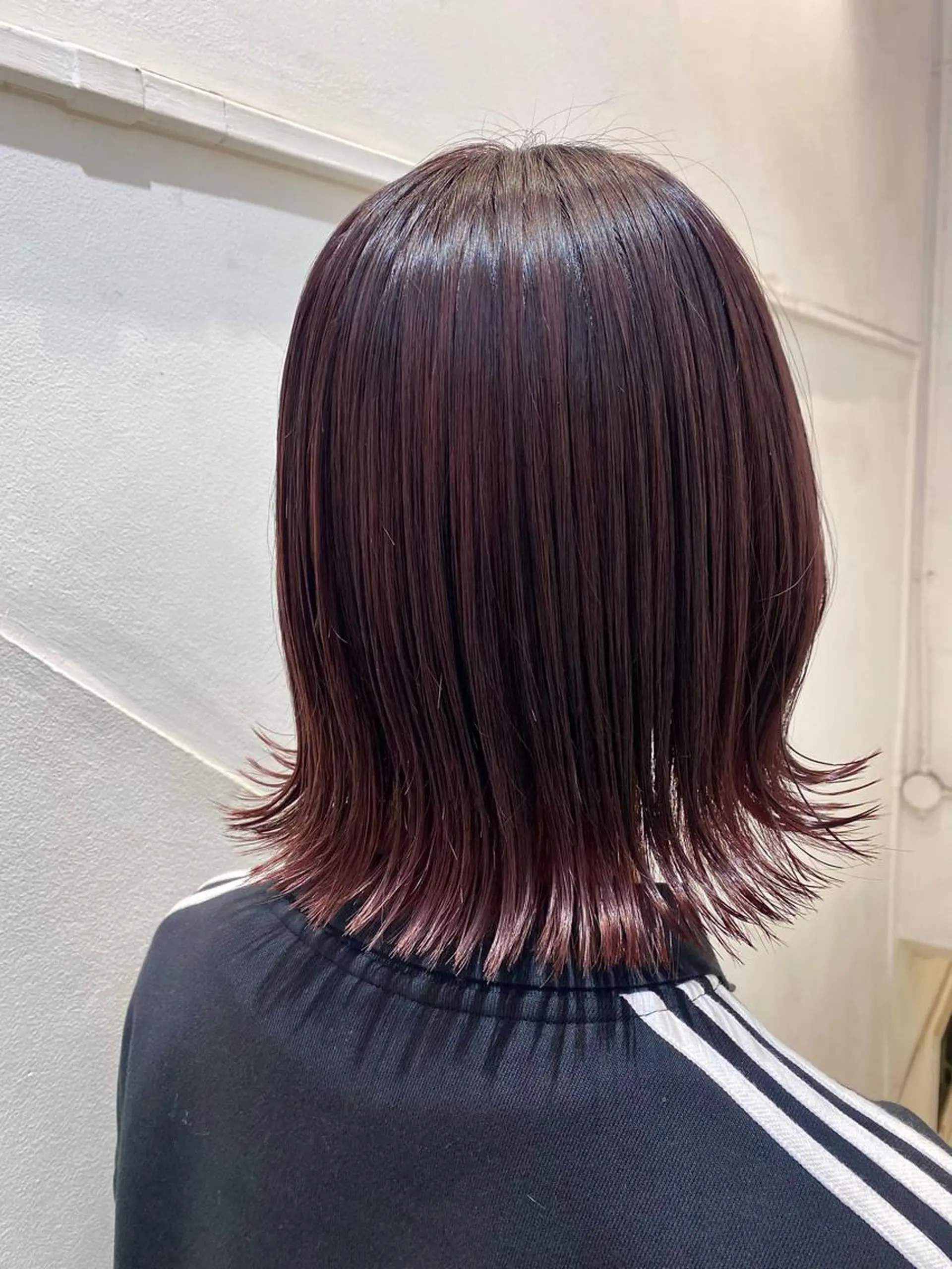 ミディアム カラー ボルドーカラー ✨くびれスタイル✨️ 戸嶋穂乃香のヘアスタイル