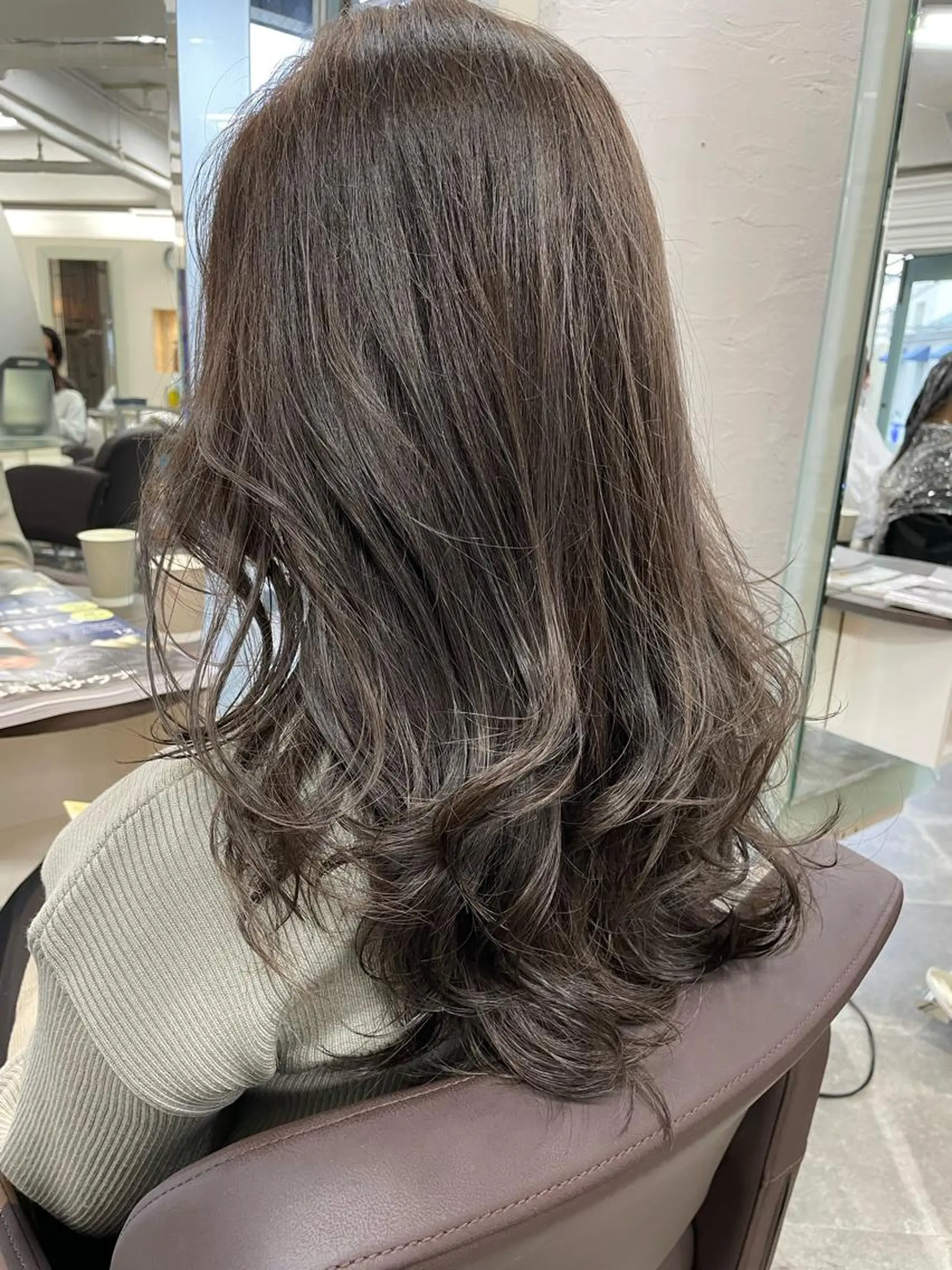 ロング カラー カット ヘアカラー トリートメント 平 ちひろのヘアスタイル