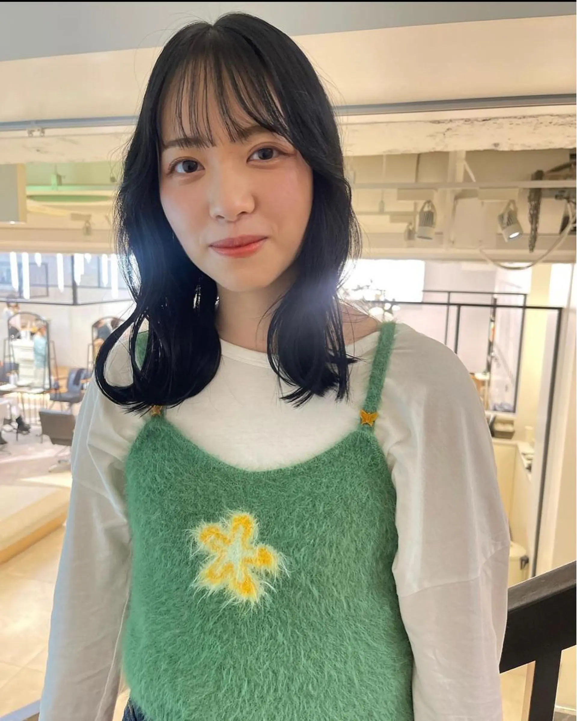 セミロング カラー zestKalon 🔗IBUのヘアスタイル