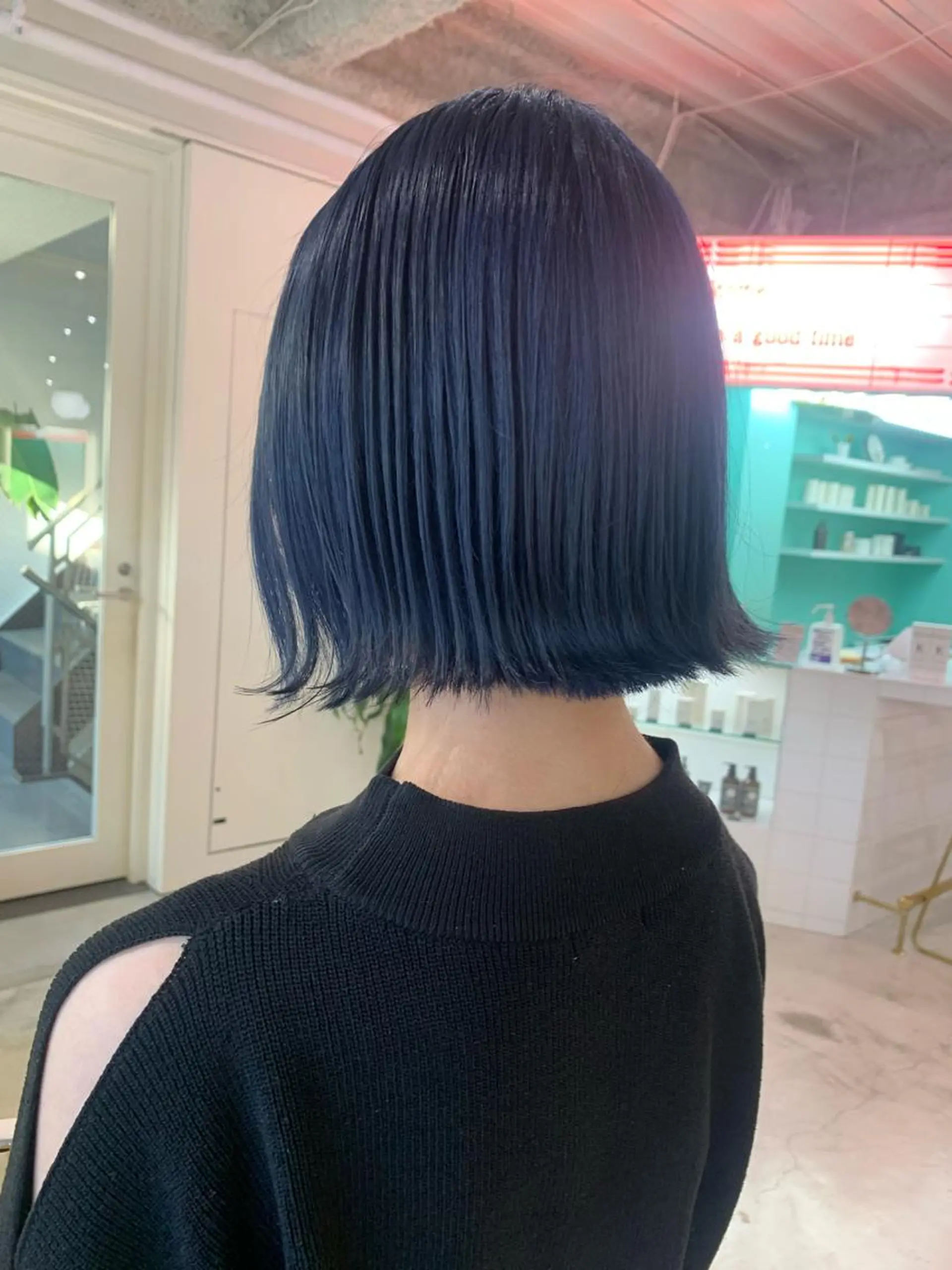 ショート カラー ヘアアレンジ 🧨ブリーチー×ボブ レイヤー💎じゅえるのヘアスタイル