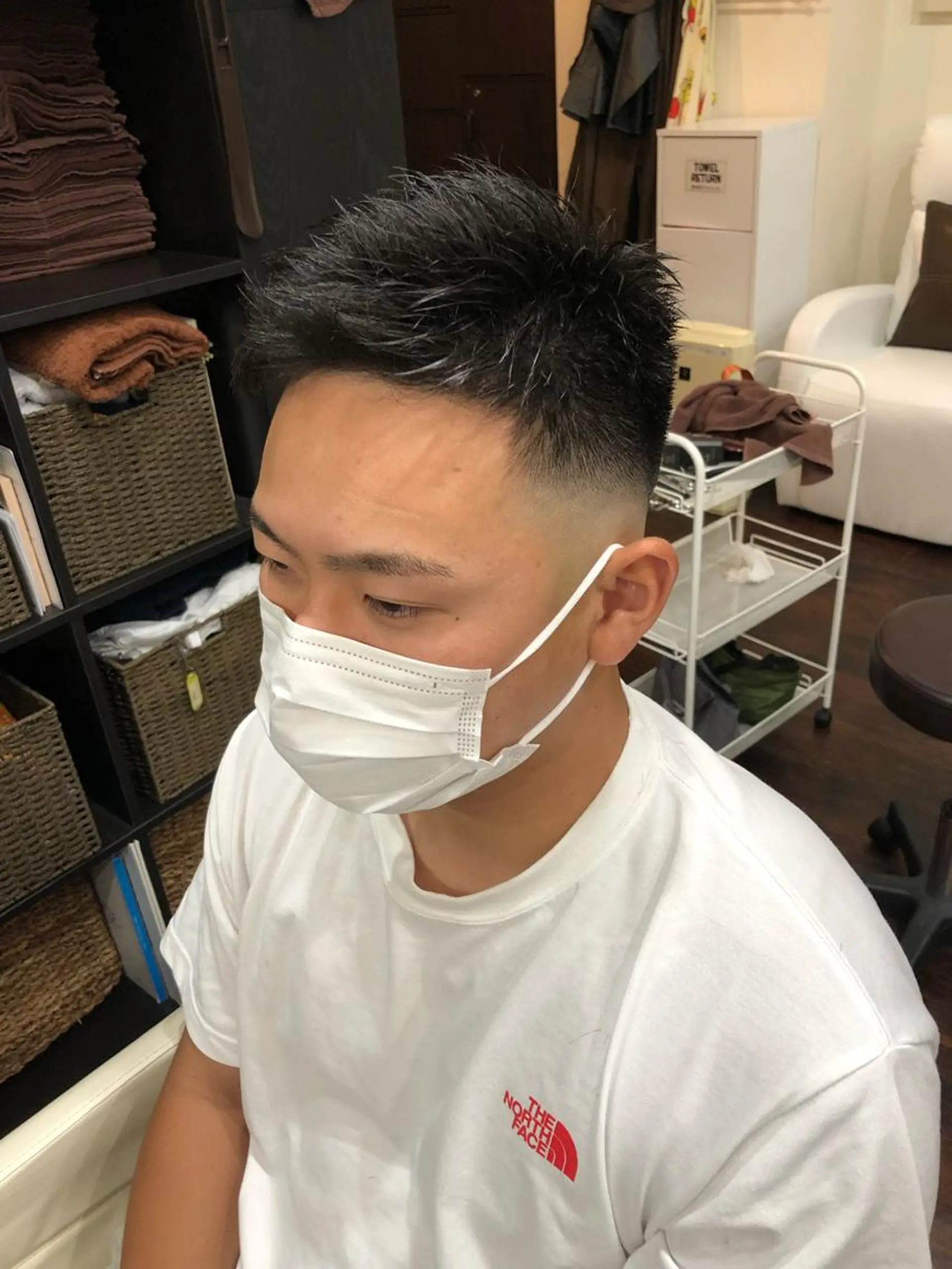 ショート メンズ フェードカット メンズパーマ スキンフェード メンズツイストパーマ ツイストパーマ カット men's特化　石井 貴章のヘアスタイル