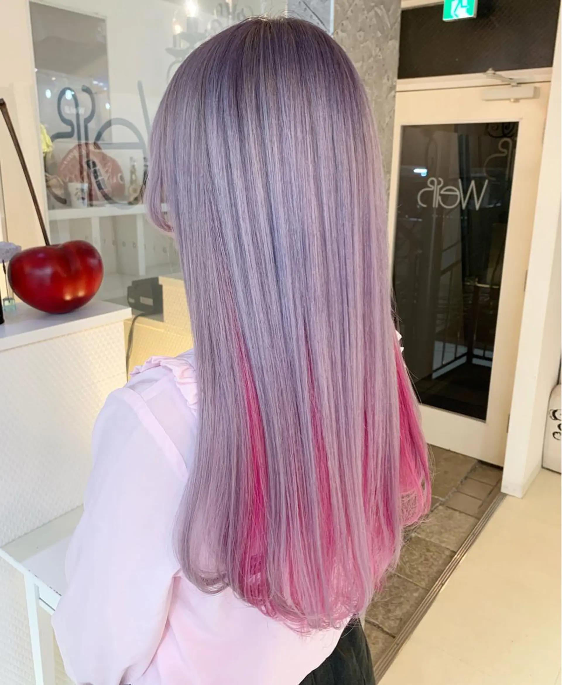 ロング ヘアカラー 渡辺 健太のヘアスタイル