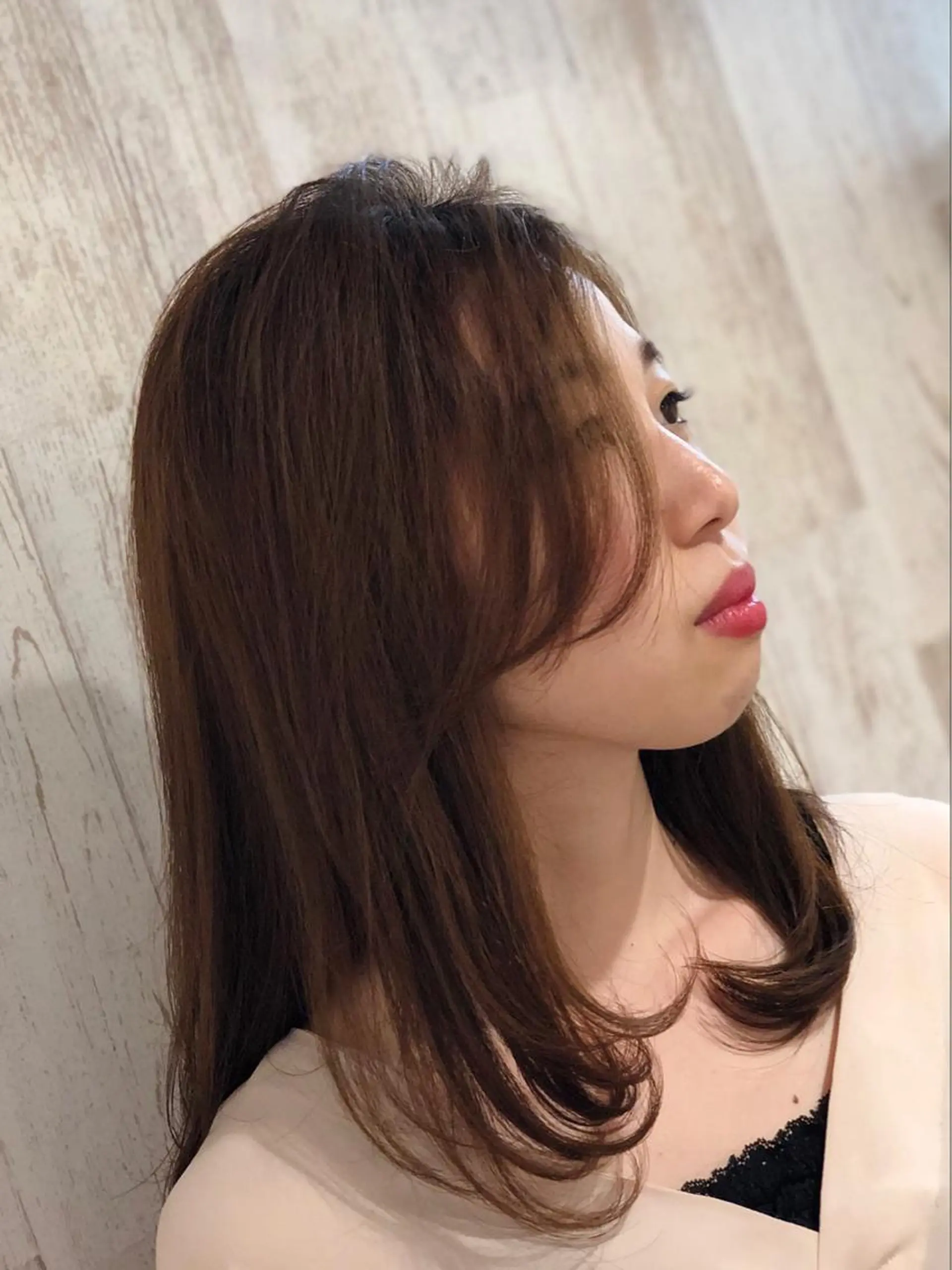 ミディアム 大場 優のヘアスタイル