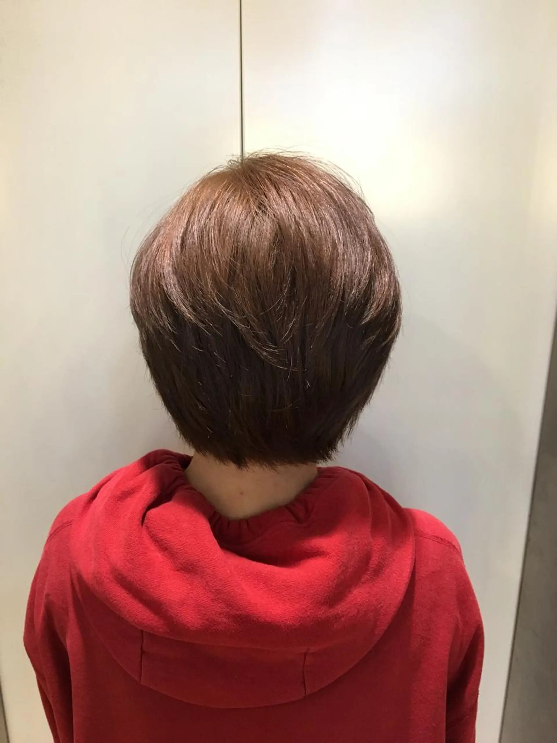 カラー ブリーチ 天野 利咲のヘアスタイル