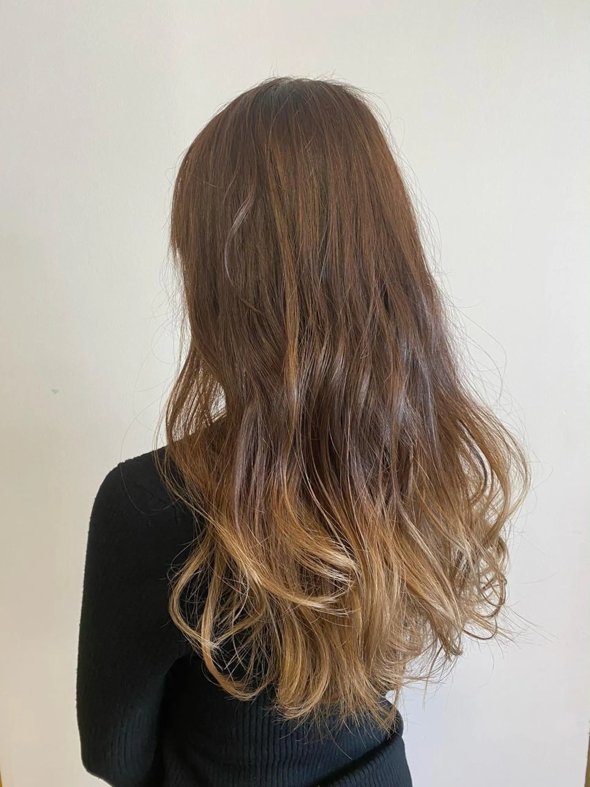 ロング カラー 透明感カラー グレージュ デザインカラー🌈 高木リョウのヘアスタイル