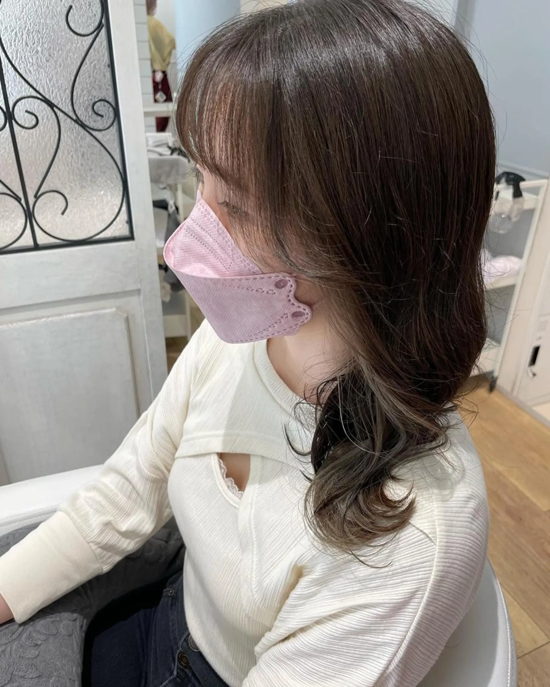 ミディアム カラー パーマ ヘアアレンジ メンズ キッズ ネイル マツエク・マツパ メンズインナーカラー イヤリングカラー インナーカラー グリーン 🫧垢抜けヘア🫧 SHIORIのヘアスタイル