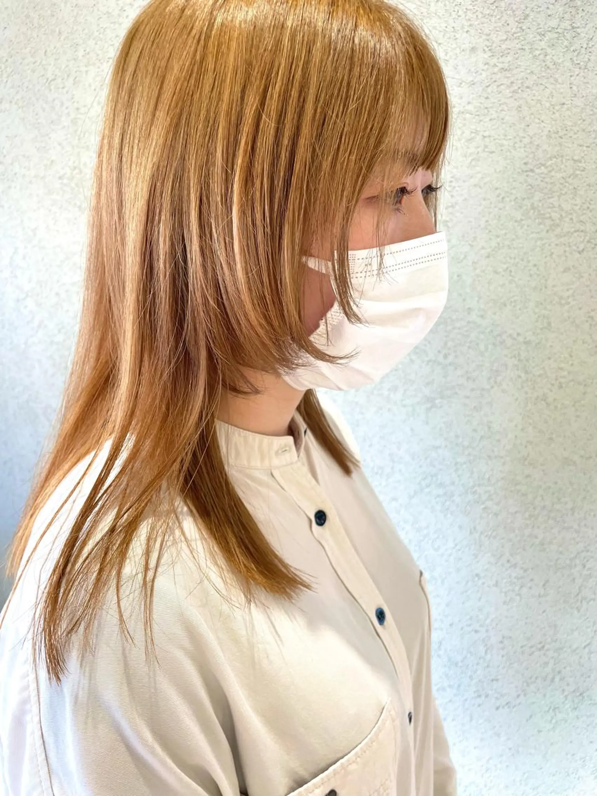 セミロング ウルフカット ヘアカラー 松下 由恵のヘアスタイル