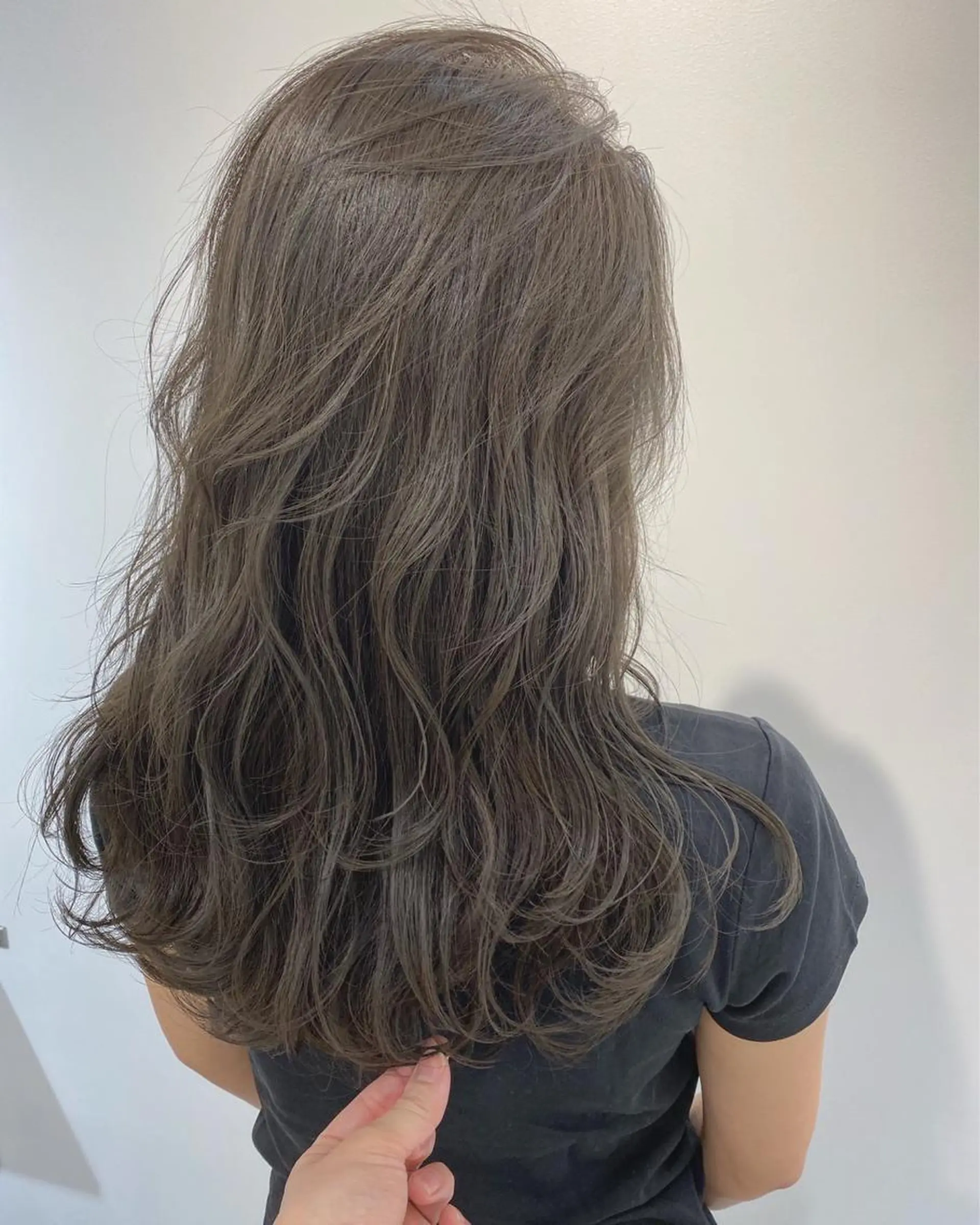 ロング レイヤーカット 片桐 美海のヘアスタイル