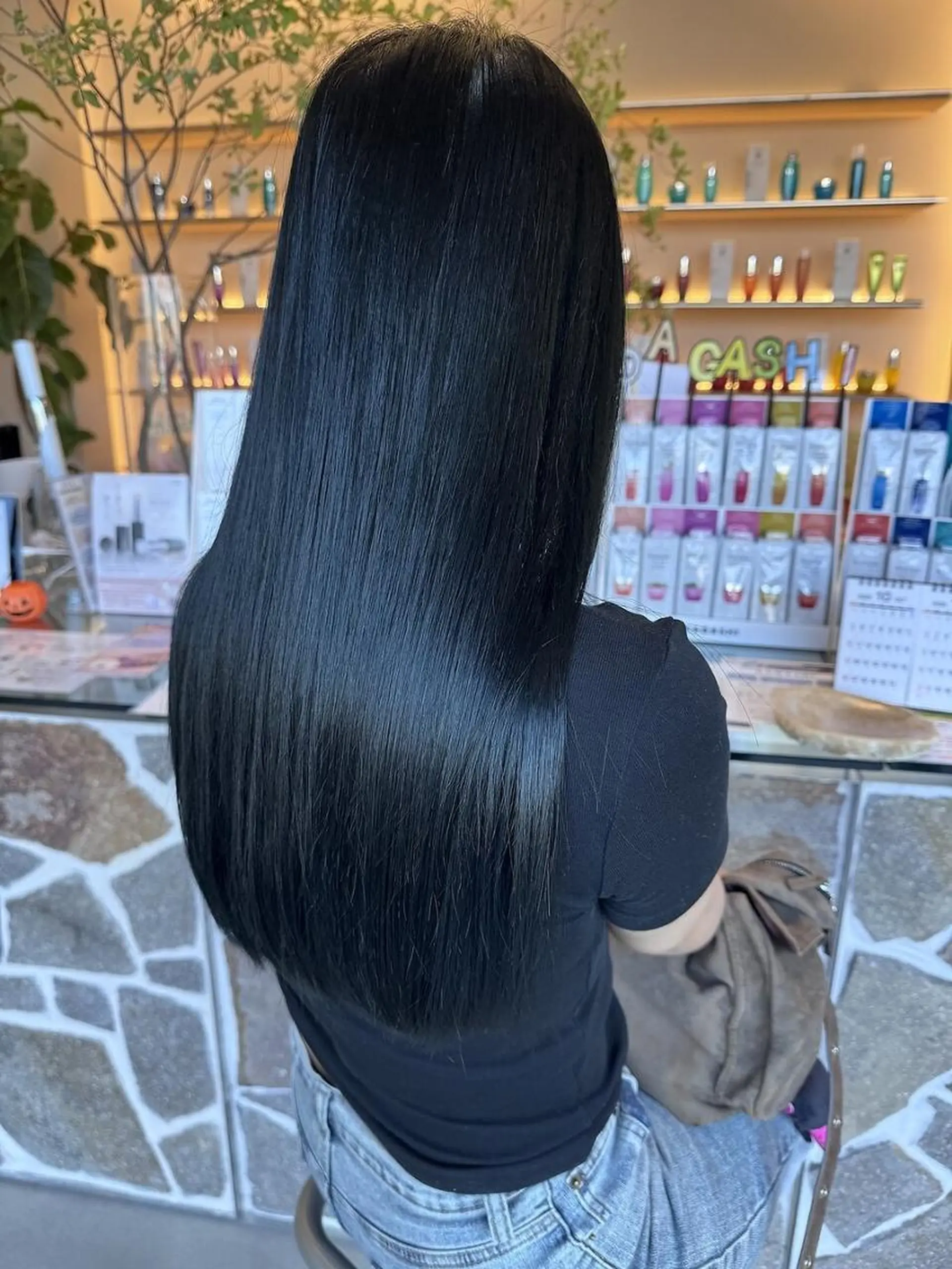 カラー セミロング ヘアカラー トリートメント ✨艶カラー・ストレー ト✨Lissのヘアスタイル