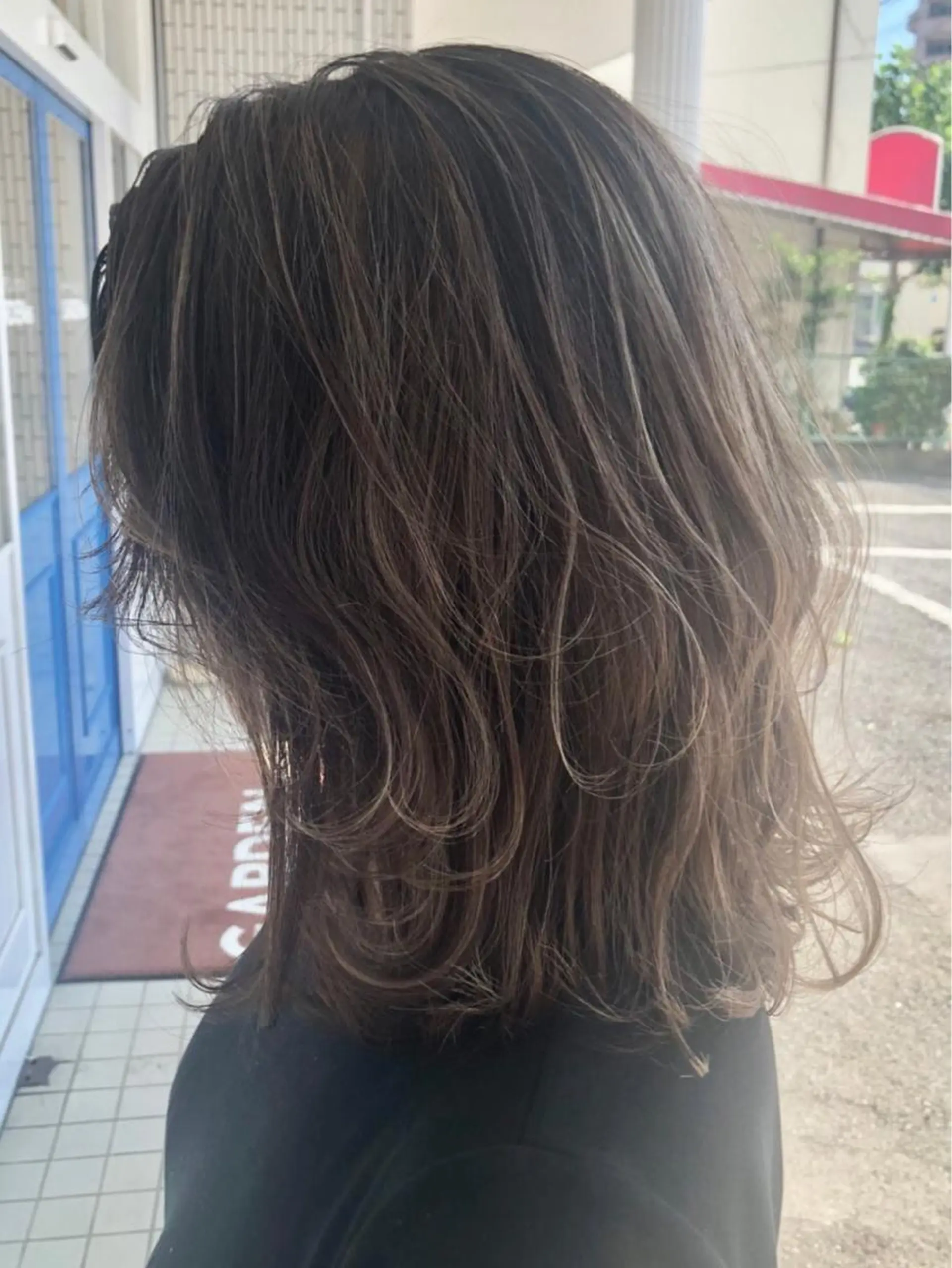 ミディアム カラー バレイヤージュ 外国人風カラー レイヤーカット 杉田 健太のヘアスタイル