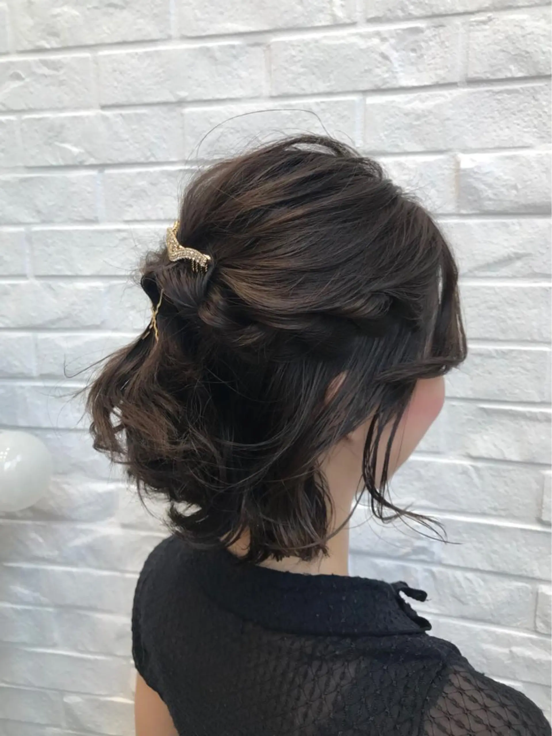 ミディアム ヘアアレンジ ハーフアップ ヘアセット 【暖色カラー特化】 中山由梨のヘアスタイル