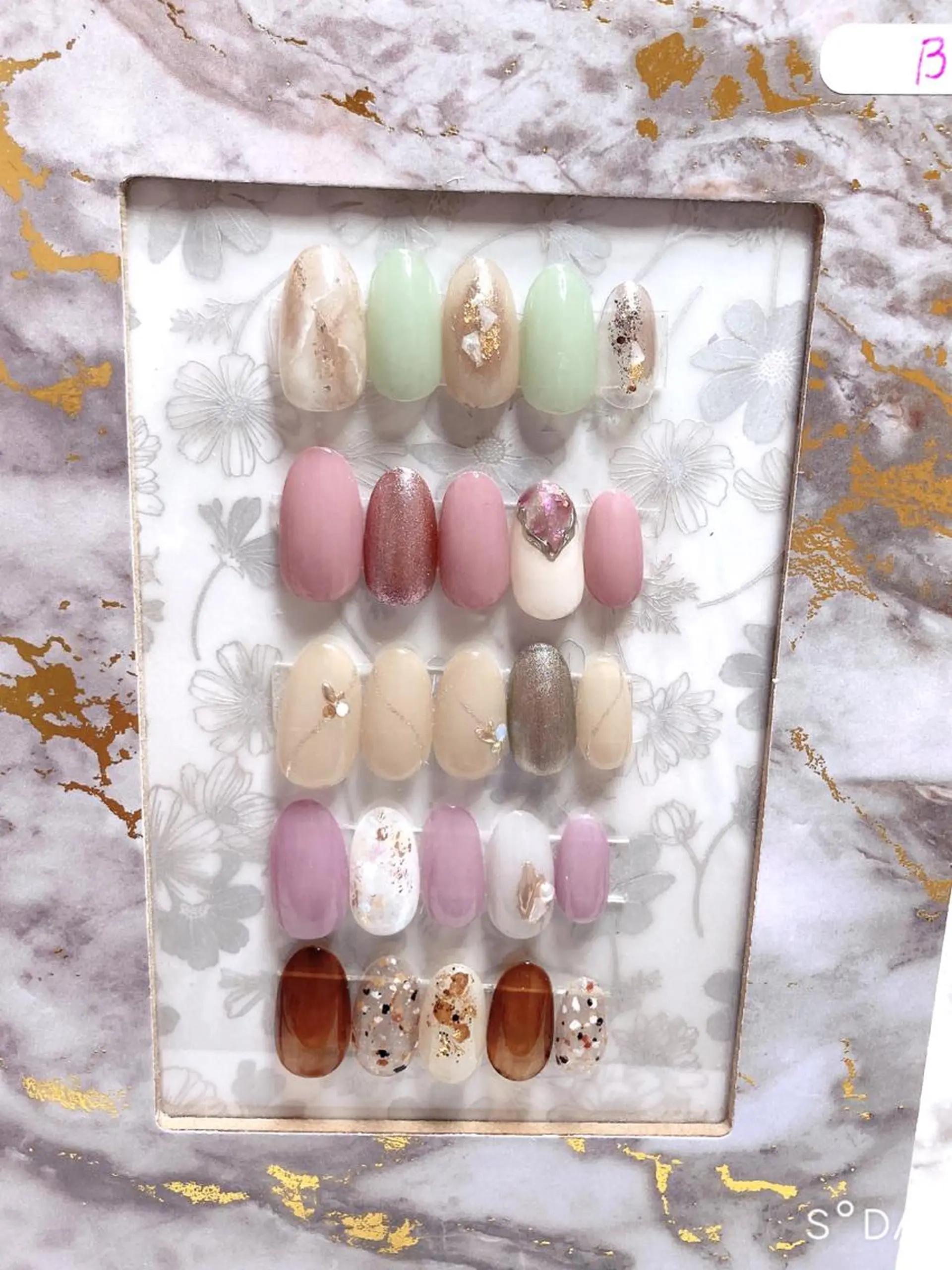 ネイル nailsalon Saraのネイルデザイン