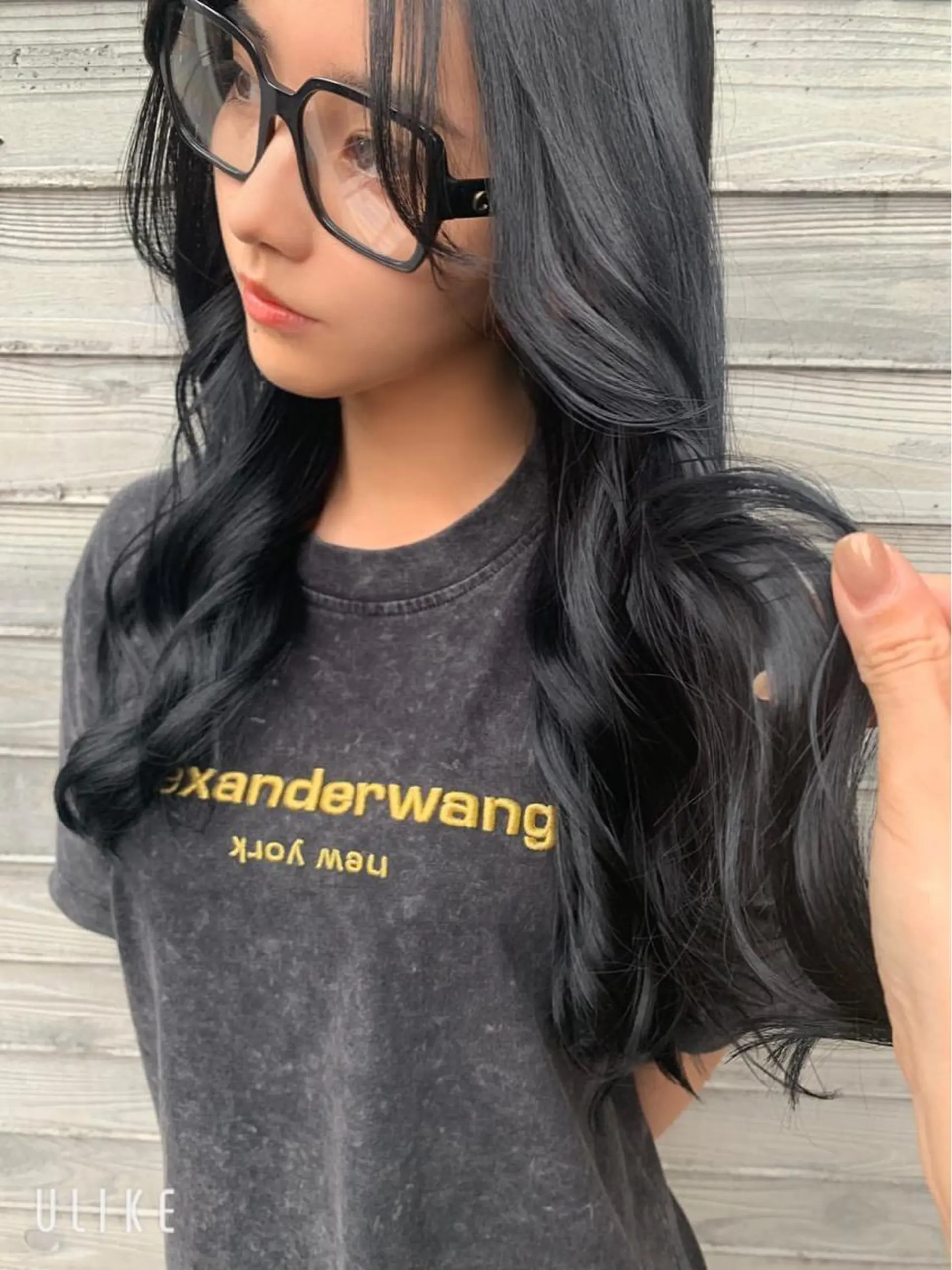 ミディアム カラー ヘアアレンジ 黒髪 ブルーカラー ブルーブラック 透明感カラー エドルカラー ヘアカラー トリートメント la fith所属・rico_by ヘアとアイブロウの眉毛・アイブロウイメージ