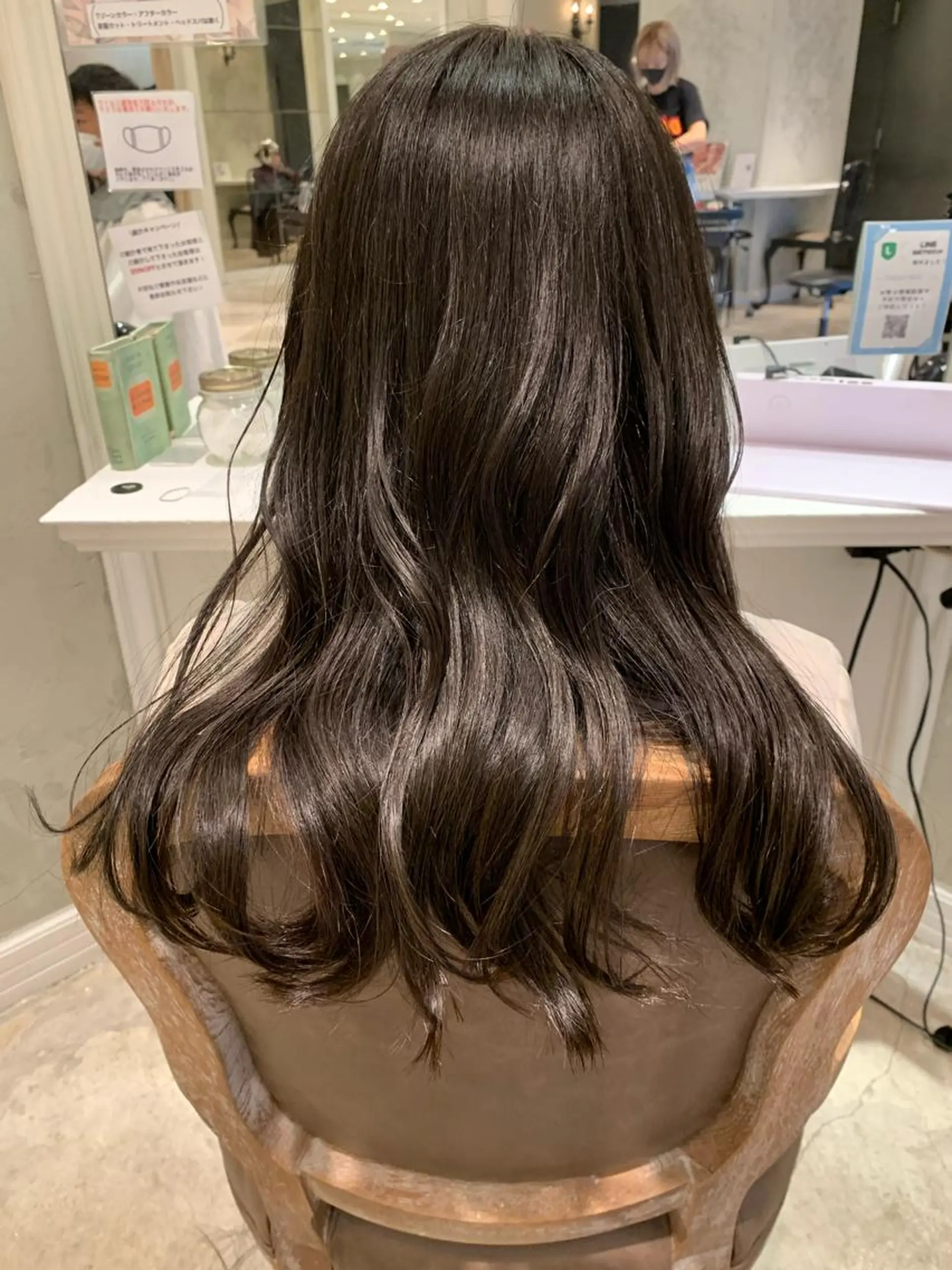 ロング カラー 縮毛矯正 SAKINO． ベージュカラーのヘアスタイル