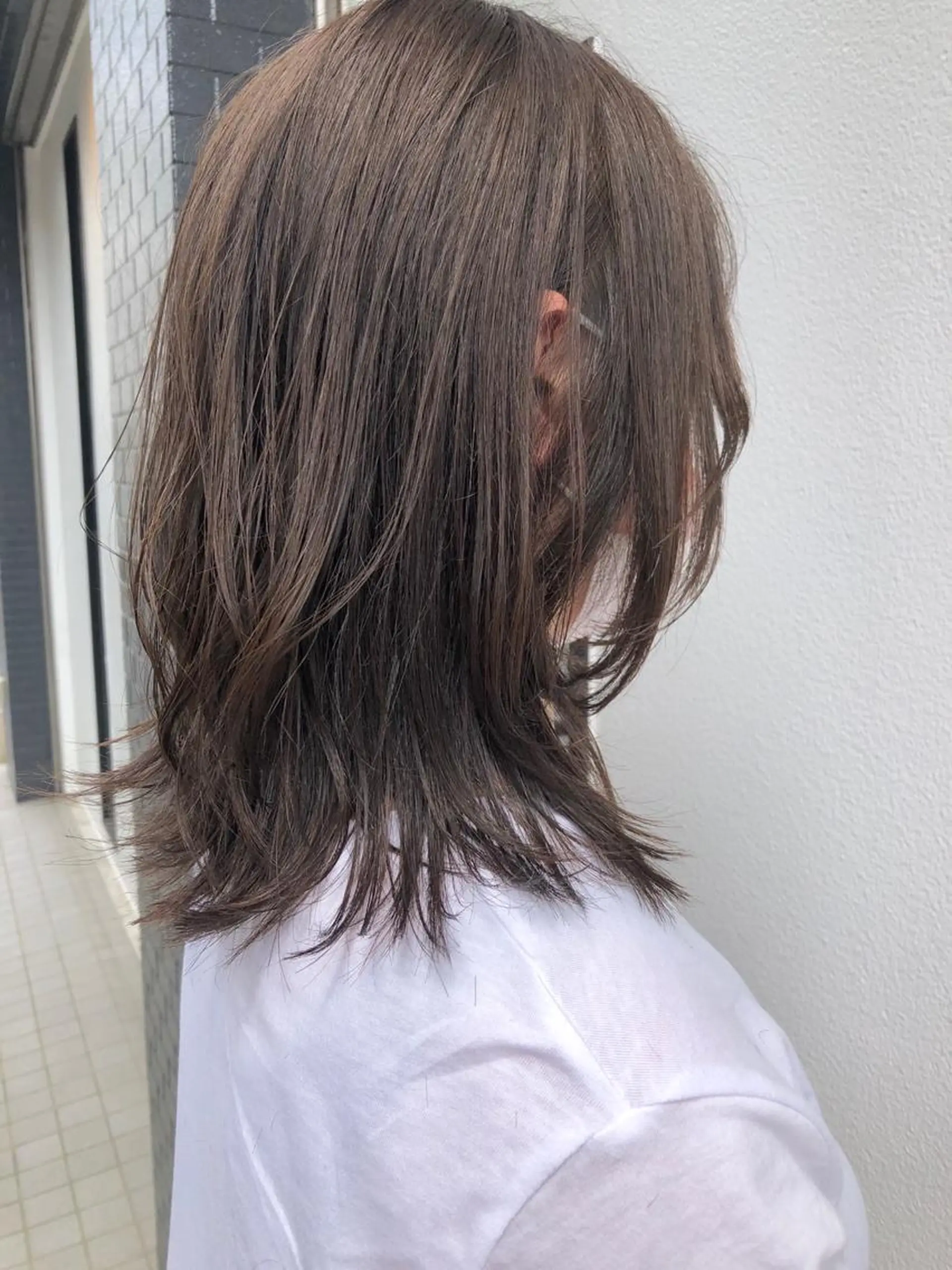 ミディアム カラー 🩰オリーブ/ ベージュ松本咲花🩰のヘアスタイル