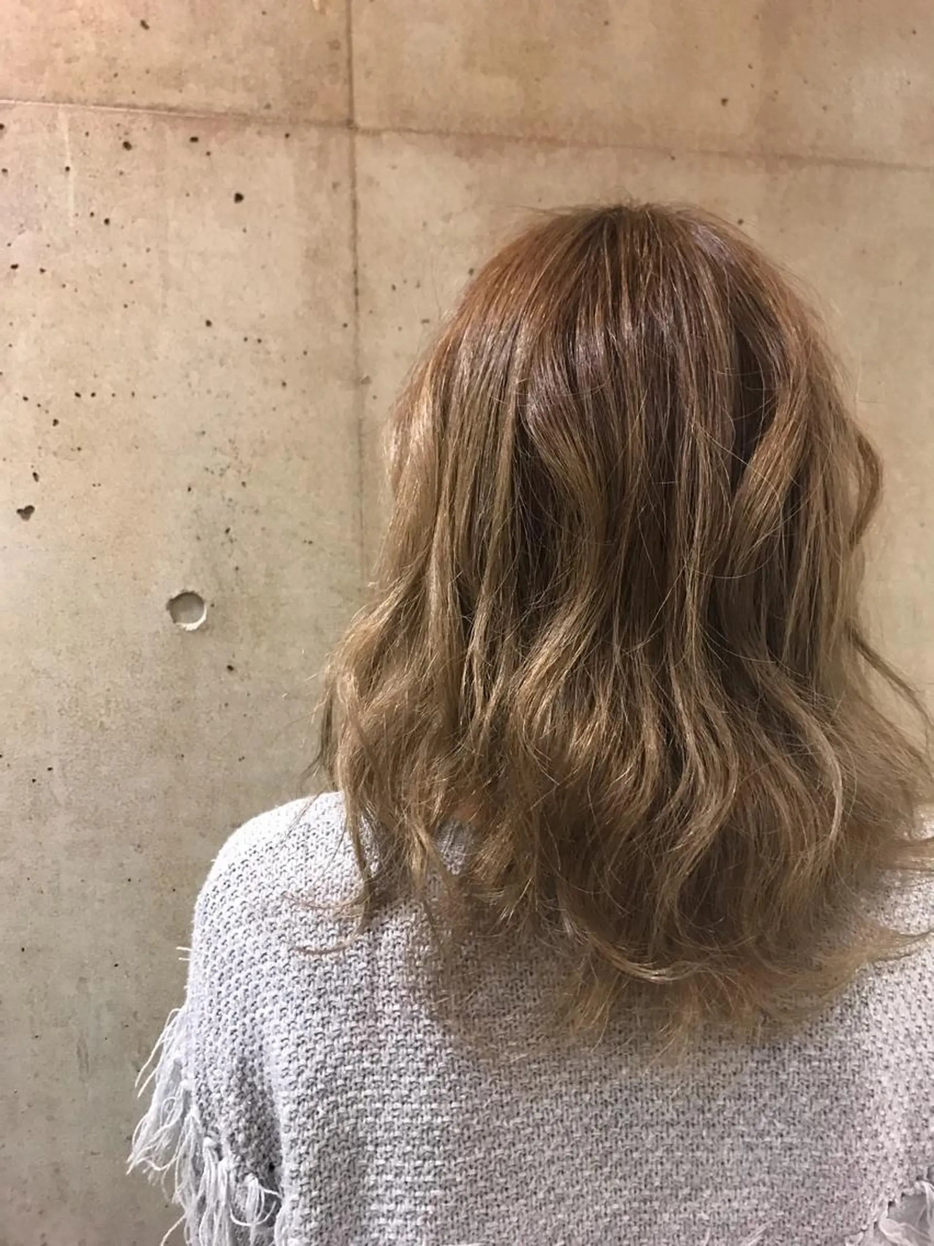 セミロング カラー 一ノ瀬 蘭のヘアスタイル