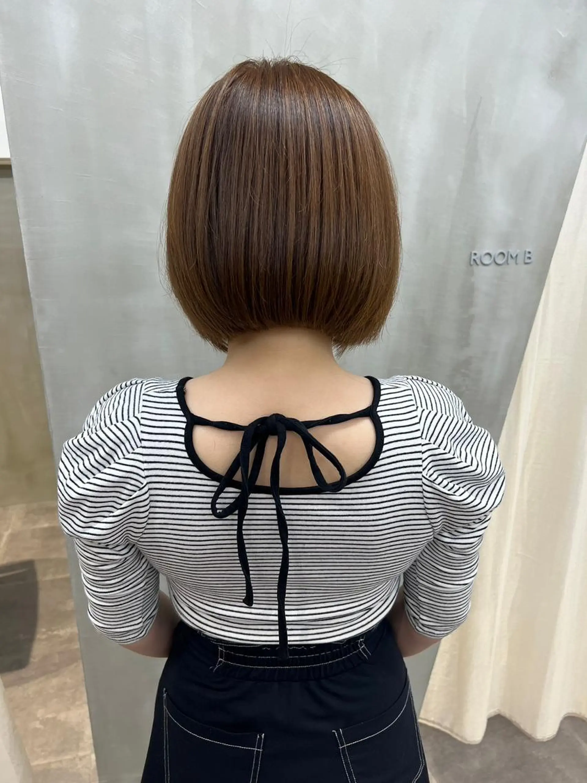 ショート カラー ヘアアレンジ パーマ ベージュカラー ブリーチ ケアカラー イヤリングカラー グレージュ カット トリートメント ヘッドスパ ヘアケア特化型サロン newi 京橋のヘアスタイル