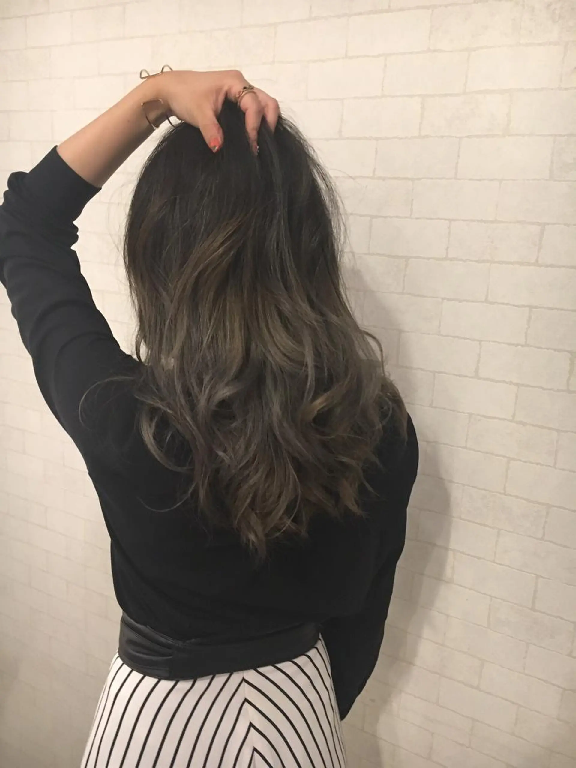 ミディアム カラー ダークグレー ダークグレージュ グレージュ JILBLAN京都 ショート/ハイライトのヘアスタイル