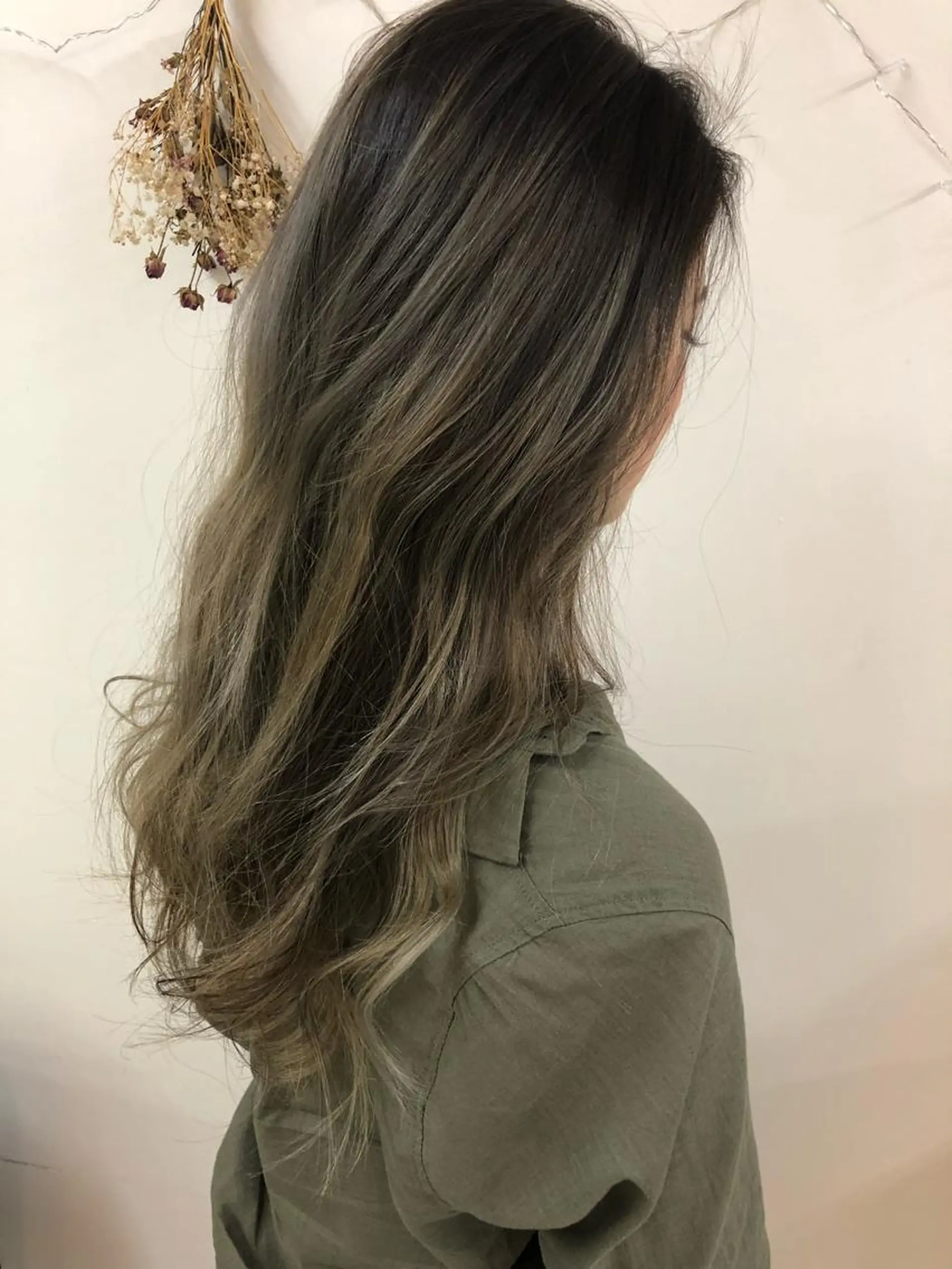 ロング カラー ヘアカラー カラー職人/上川原 雄飛のヘアスタイル