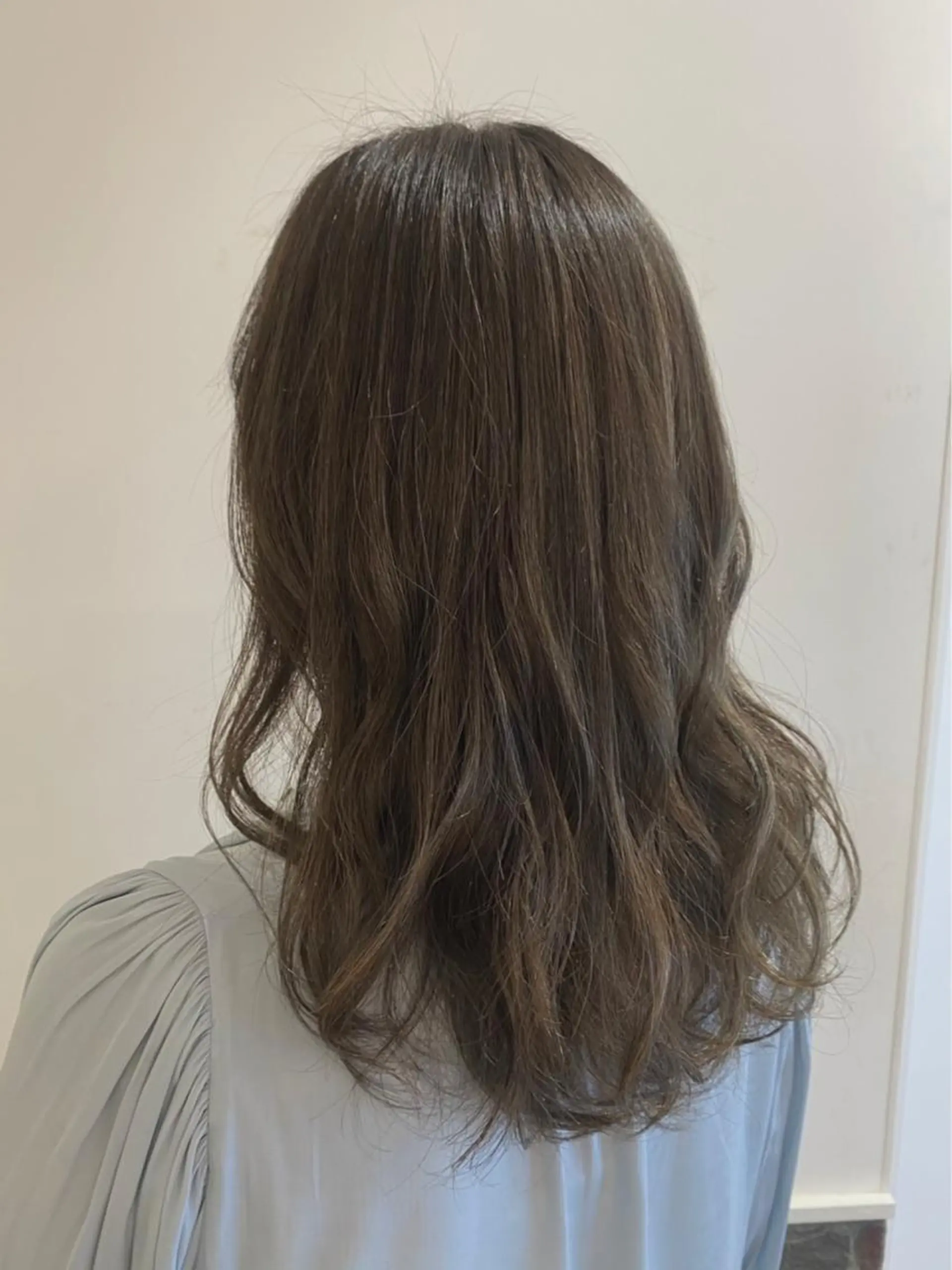 セミロング ヘアカラー 棚橋 光海のヘアスタイル