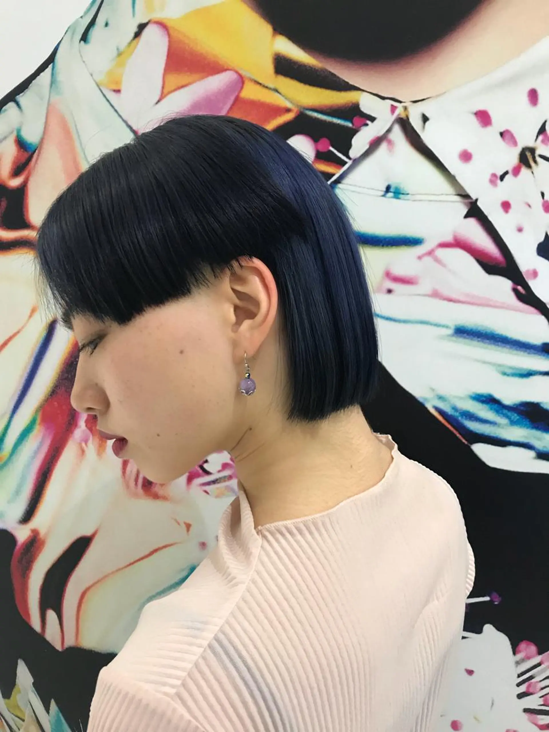 ミディアム カラー ブルーカラー ボブ 苅北 泰輔のヘアスタイル