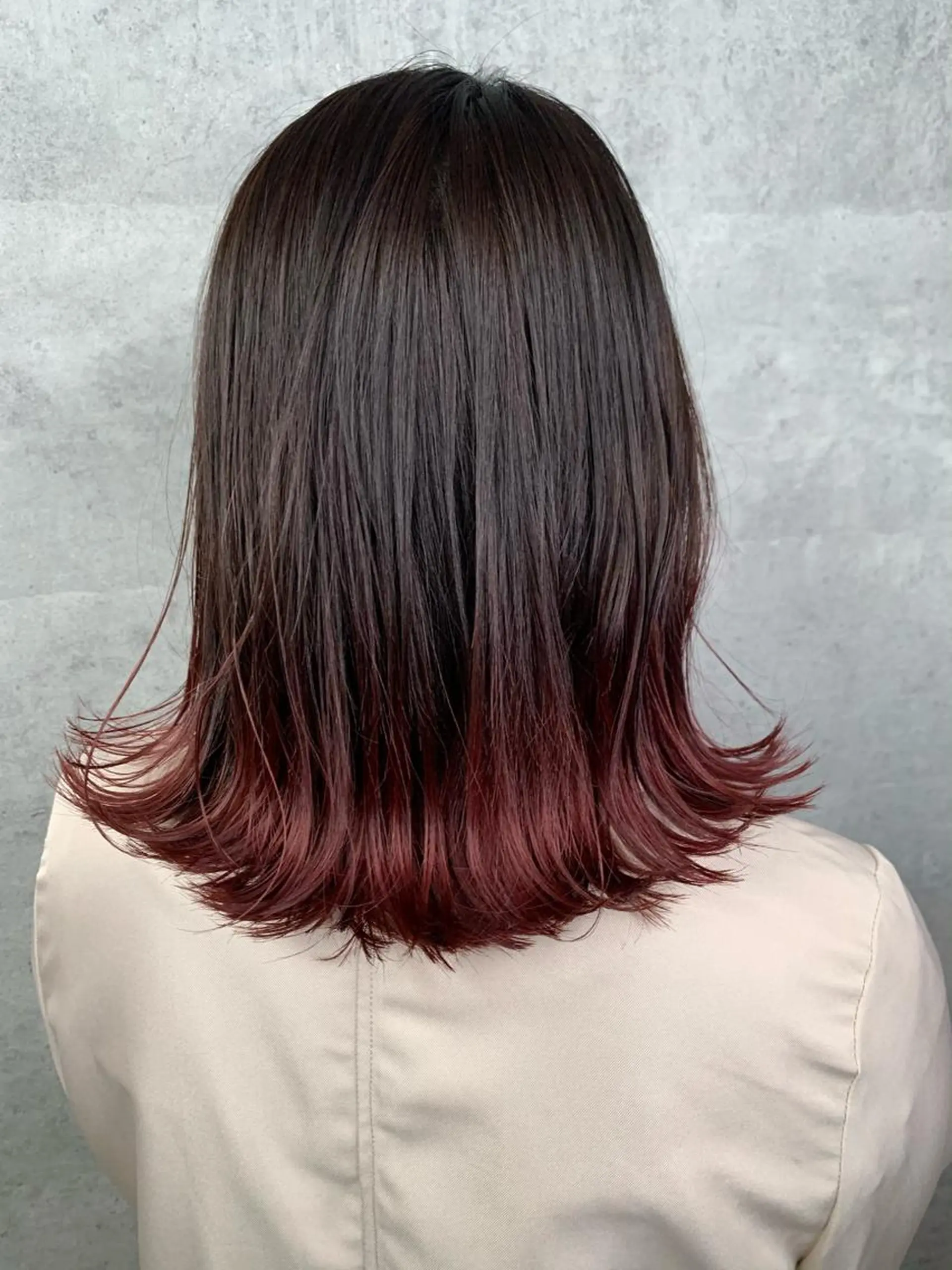 セミロング カラー レッドカラー ボブ 外ハネヘア mimiiy梅田 中崎町ハイトーンのヘアスタイル