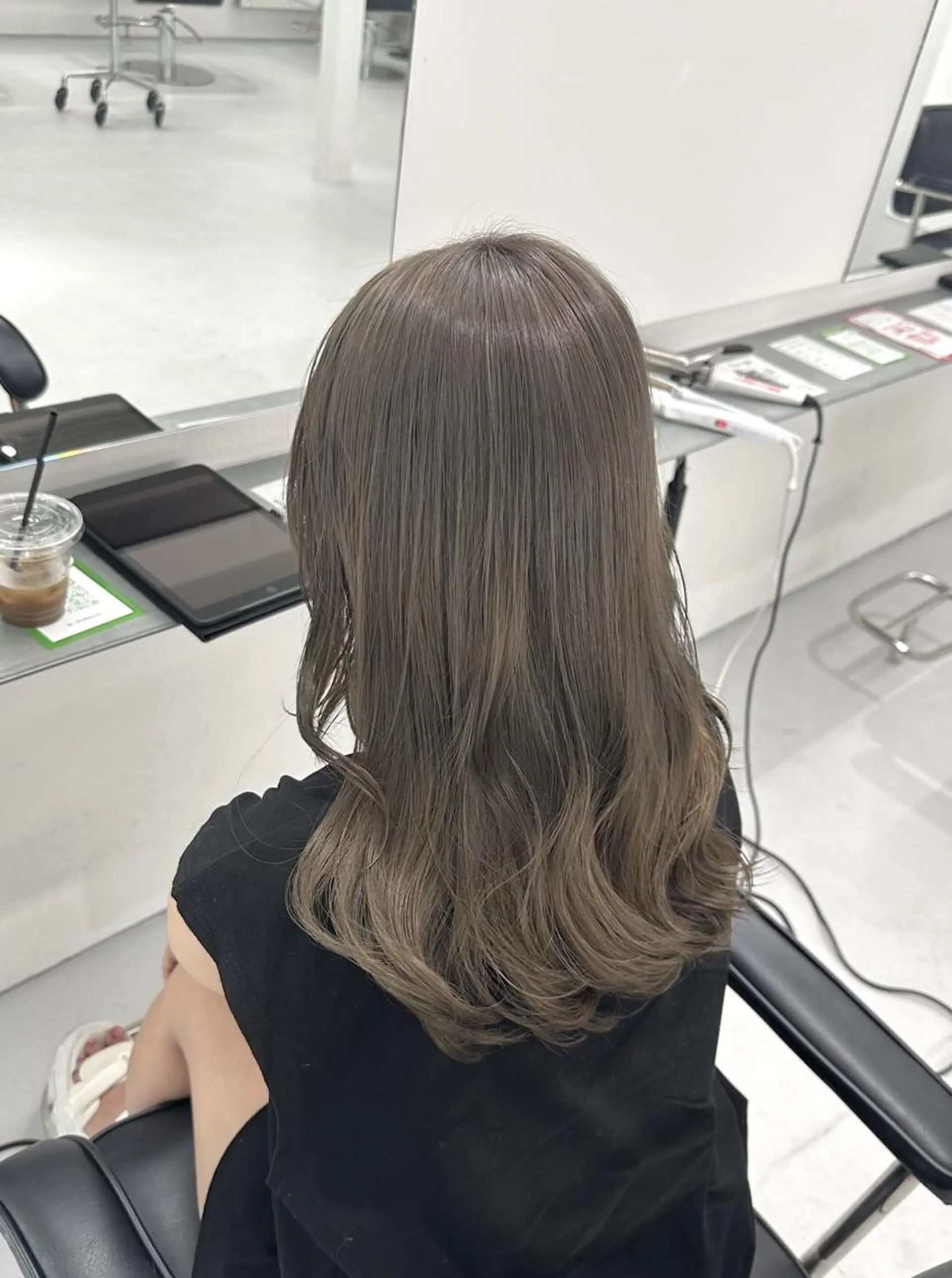 ミディアム カラー カット ヘアカラー トリートメント ベージュ/髪質改善 新潟/万代/井上佑のヘアスタイル