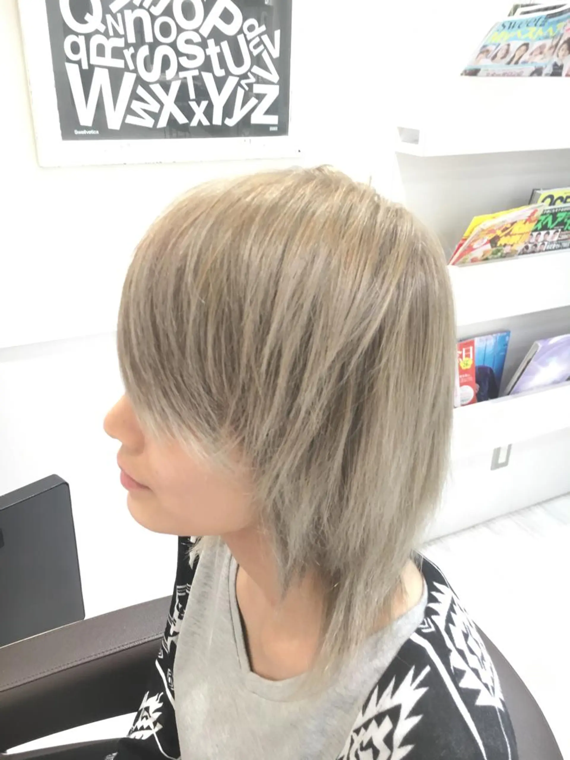 ショート カラー ベージュカラー ブリーチ ハイトーンカラー ミルクティーベージュ 似合わせボブ特化 mayaのヘアスタイル