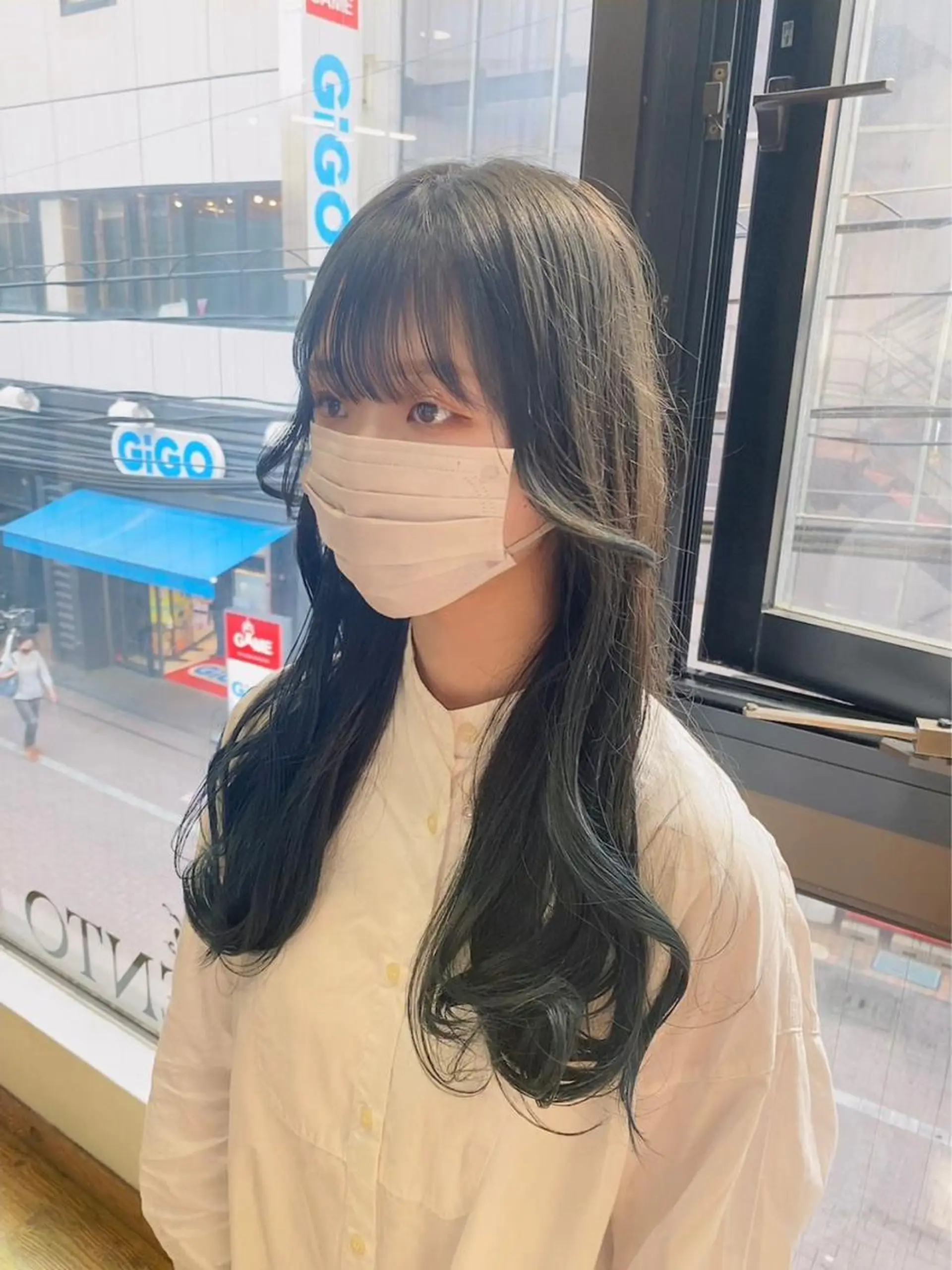 ロング カラー 黒髪 ブルーカラー ブルーブラック カット ヘアカラー トリートメント 韓国ヘア🇰🇷 スズキのヘアスタイル