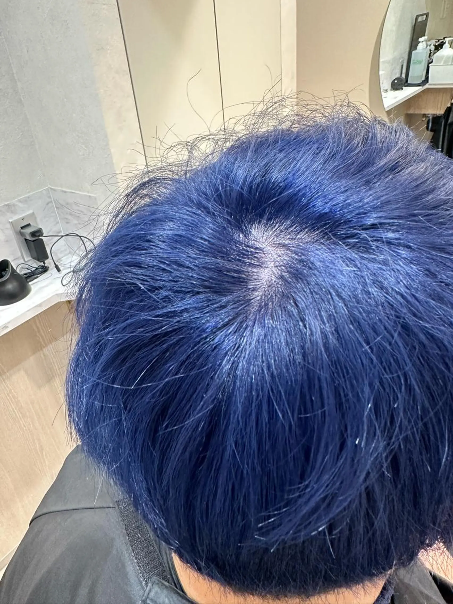 カラー メンズ メンズブリーチ ブリーチ チナツ ，のヘアスタイル