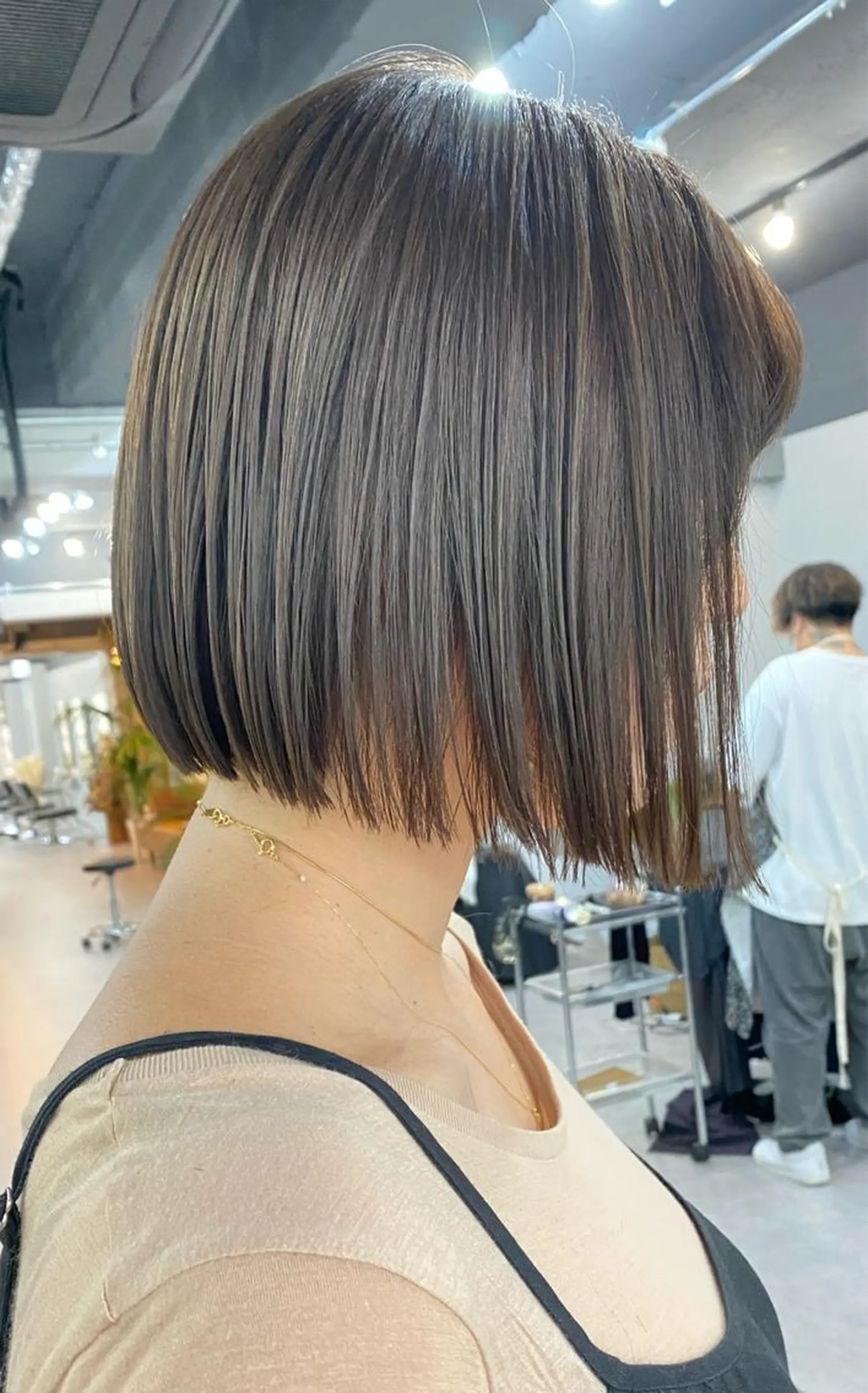 ショート カラー 切りっぱなしボブ ボブ 中山 天地のヘアスタイル