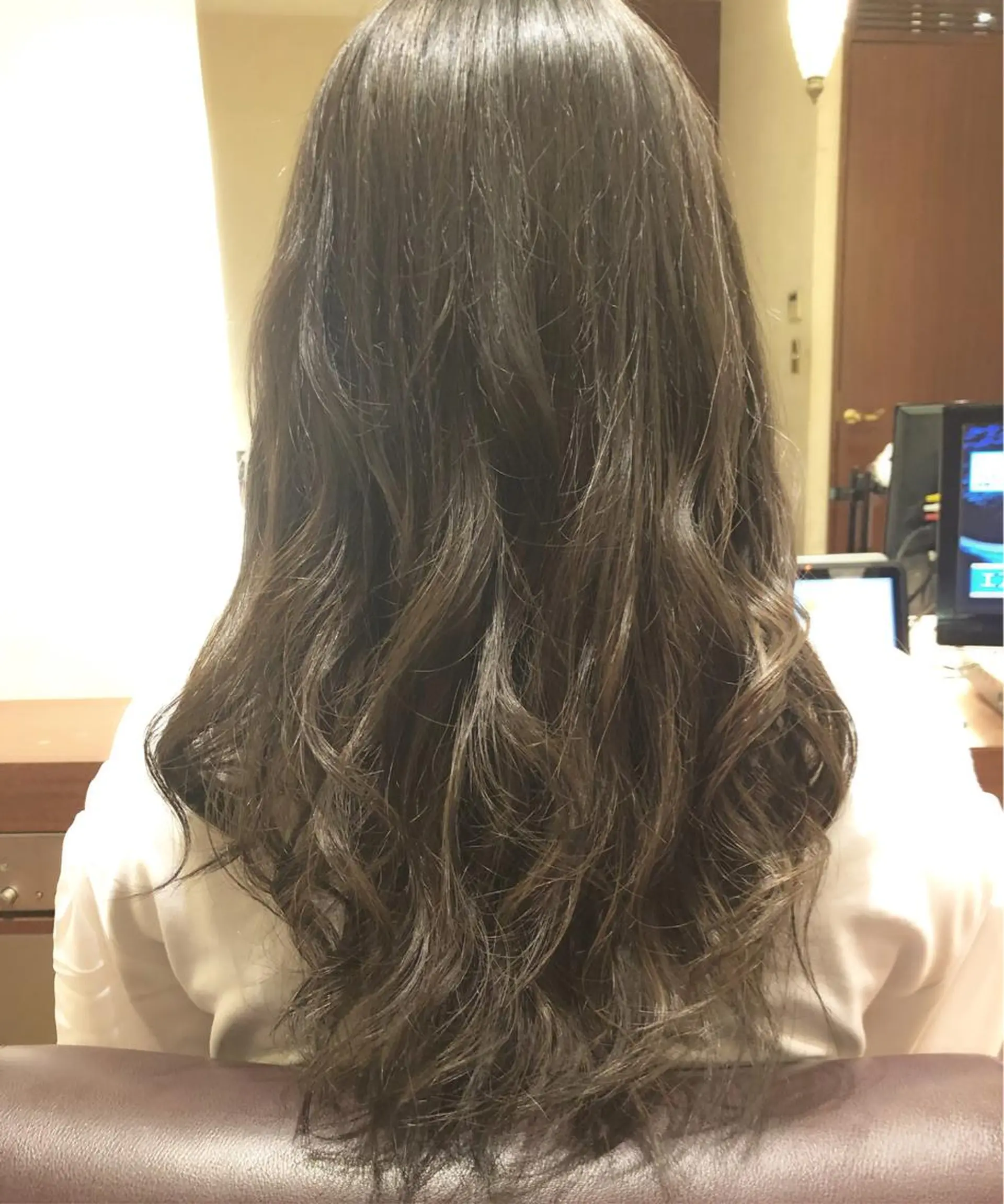 ロング カラー 松永 果菜のヘアスタイル