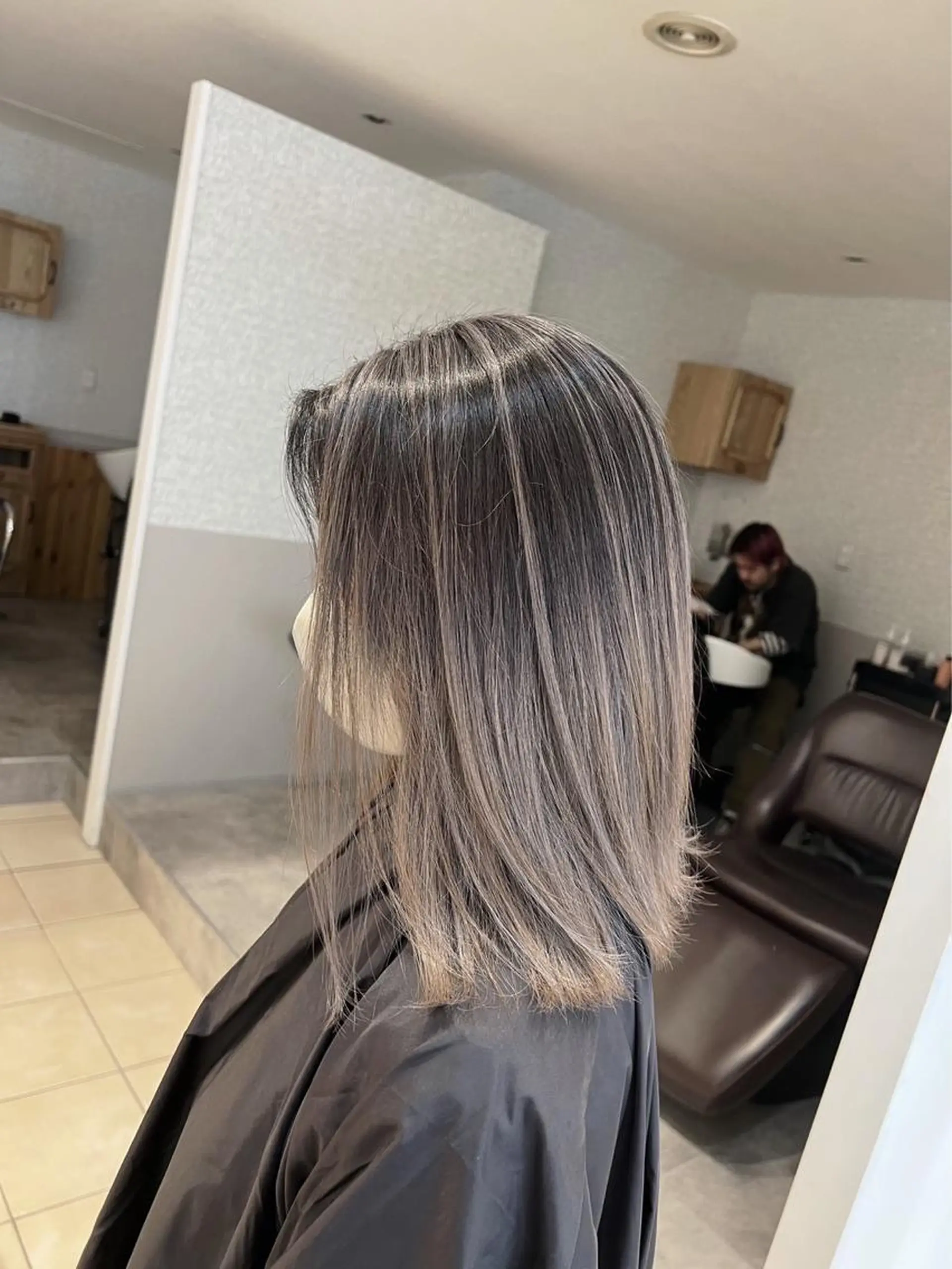 ショート カラー バレイヤージュ グレージュ レイヤーカット ヘアカラー ROBIN所属・指名数No.1 /NAOYAのヘアスタイル