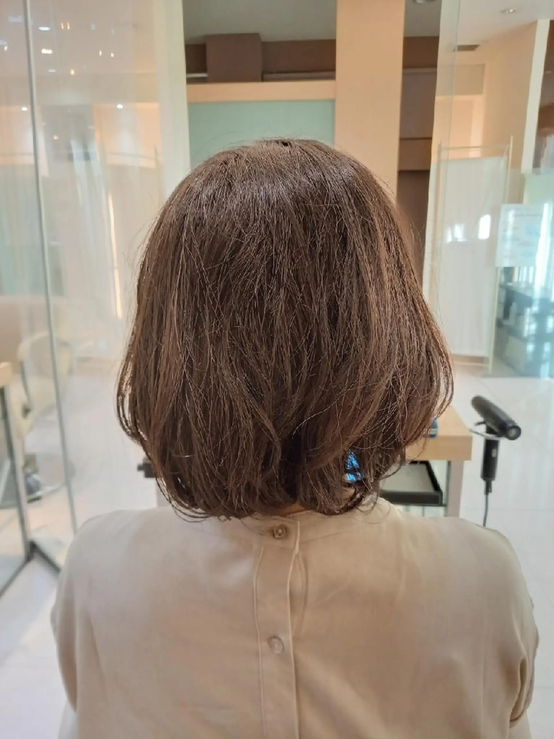 ミディアム カット ヘアカラー トリートメント ヘッドスパ 飯田・髪質改善縮毛矯 正・カラー・パーマのヘアスタイル
