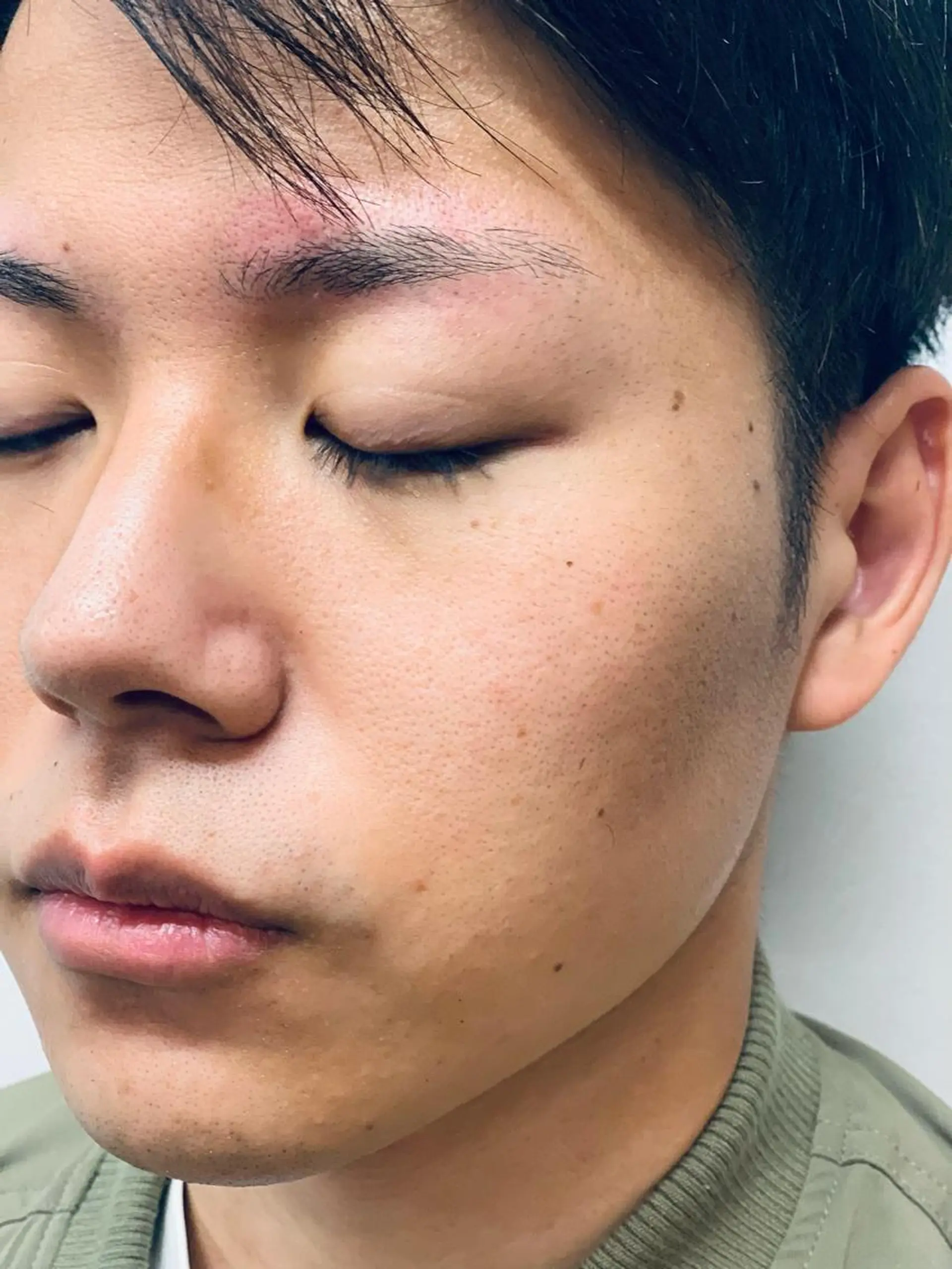 メンズ アイブロウ 眉毛ワックス脱毛 Mel【千葉中央】 Melのヘアスタイル