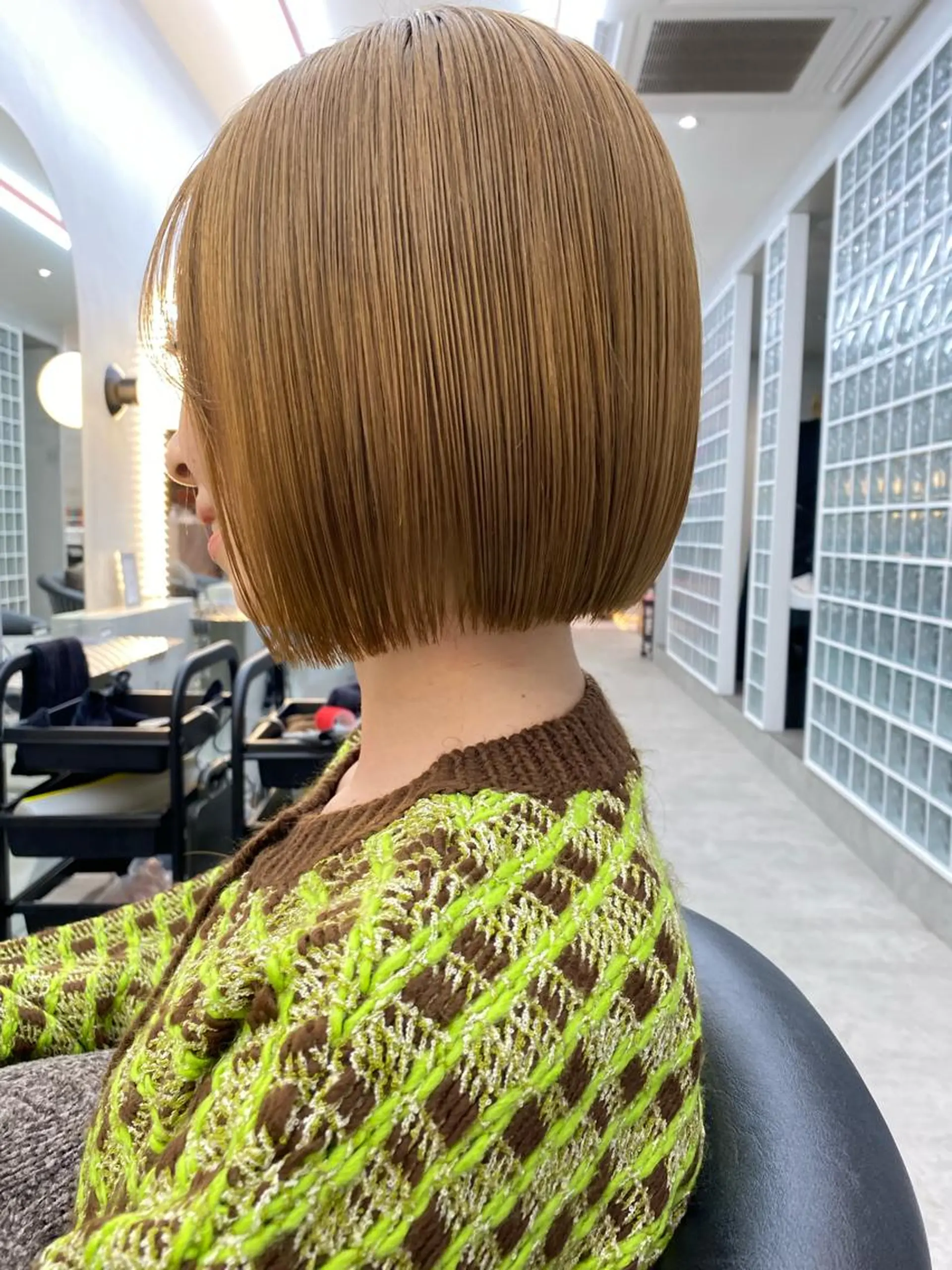 ショート カラー カット ヘアカラー トリートメント 顔周り/ブリーチなし /縮毛矯正🫧伊勢のヘアスタイル