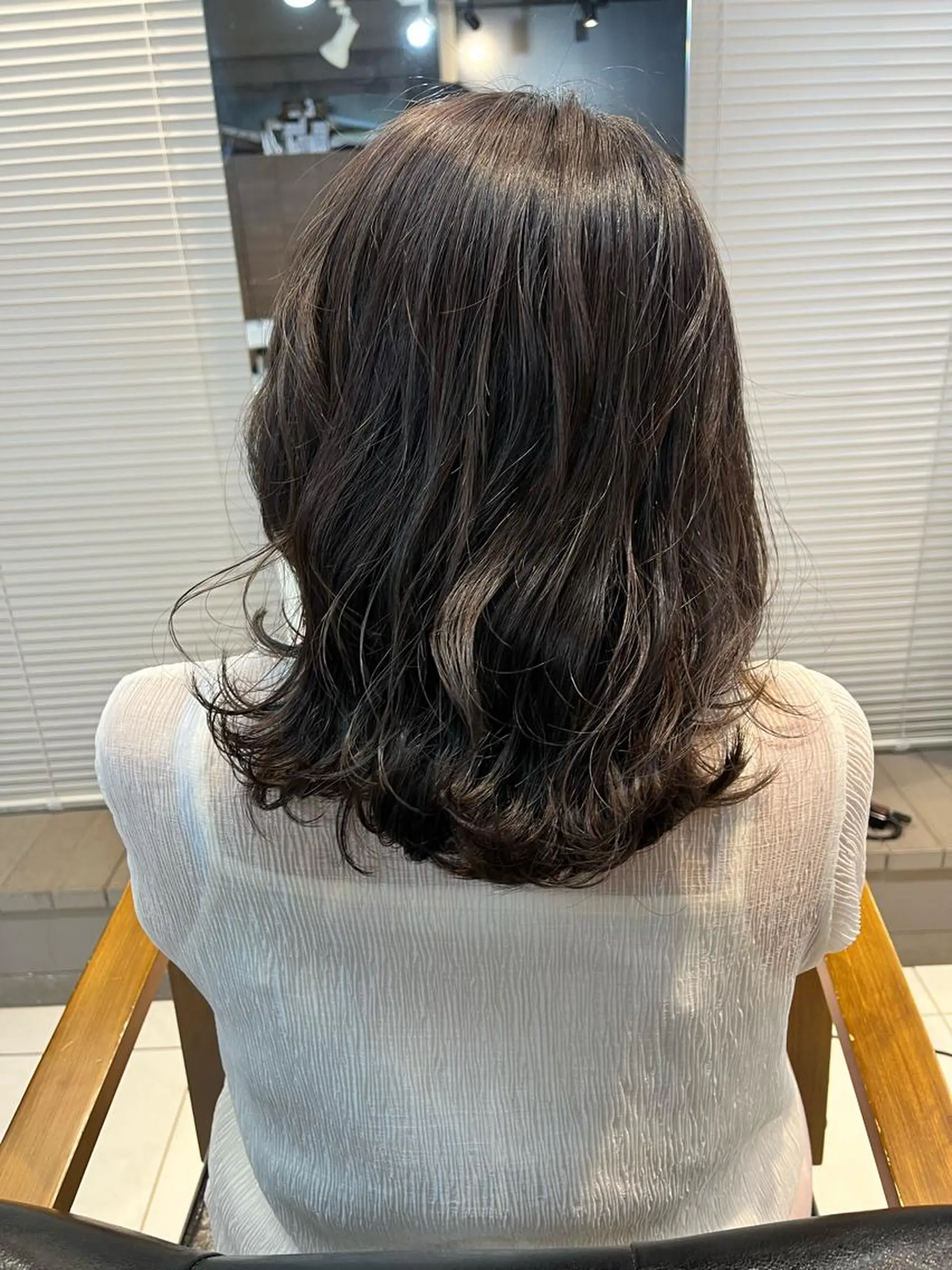 ミディアム カラー ヘアアレンジ キッズ ネイル マツエク・マツパ グレージュ ラベンダーカラー ラベンダーグレージュ ラベンダーグレー 透明感カラー🤎 ゆりのヘアスタイル