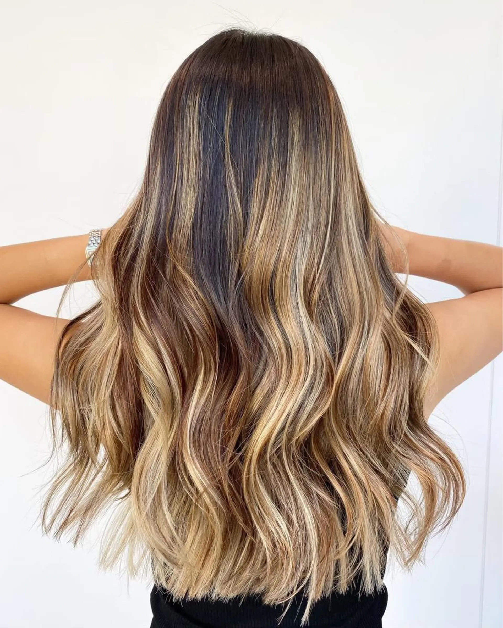 ロング カラー ハイライトカラー ハイライト デザインカラーウルフ 宙也のヘアスタイル