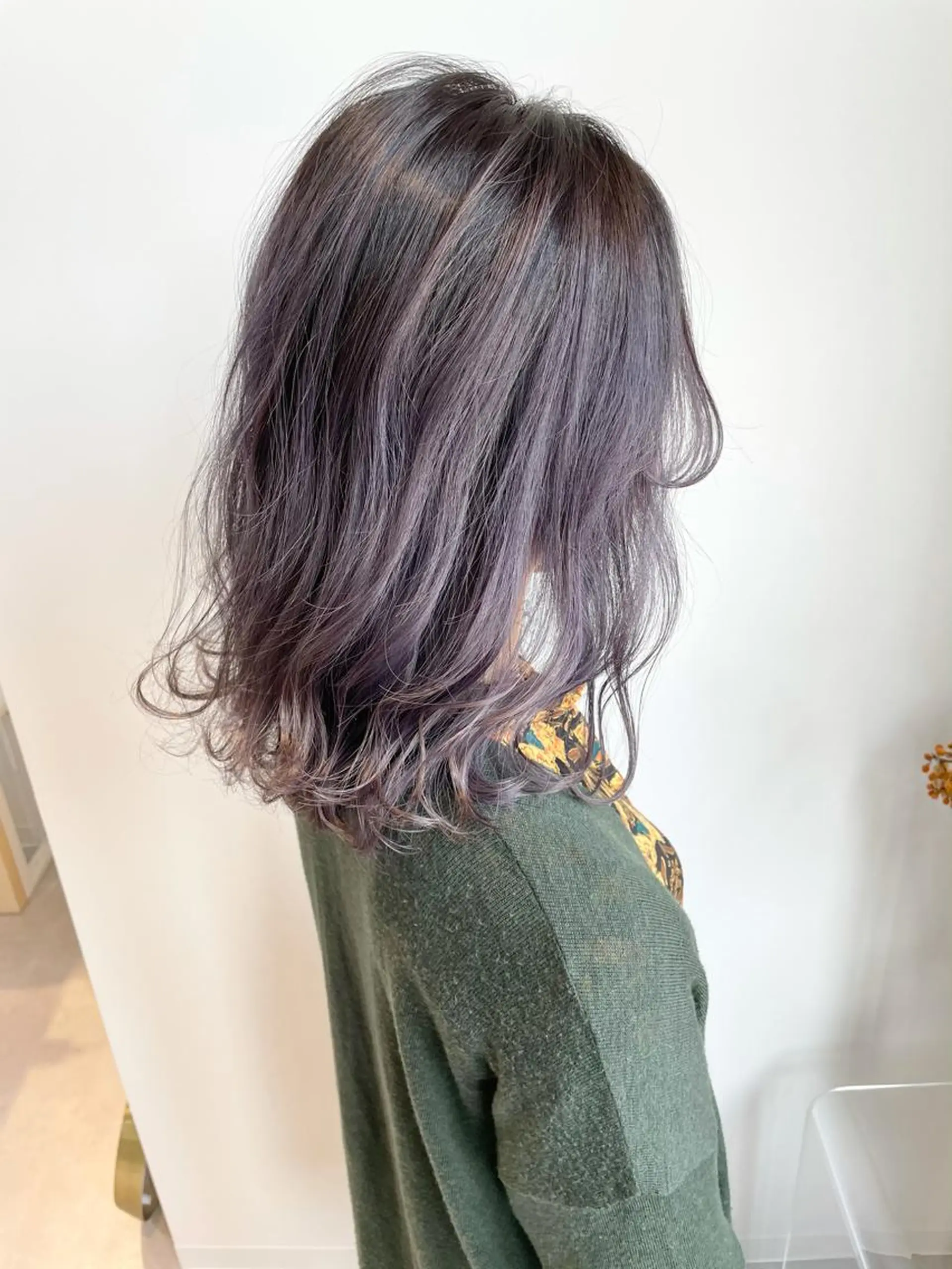 ミディアム カラー 透明感カラー グレージュ ラベンダーカラー ラベンダーグレージュ ラベンダーグレー ヘアカラー トリートメント 【髪質改善】 川津翔太のヘアスタイル