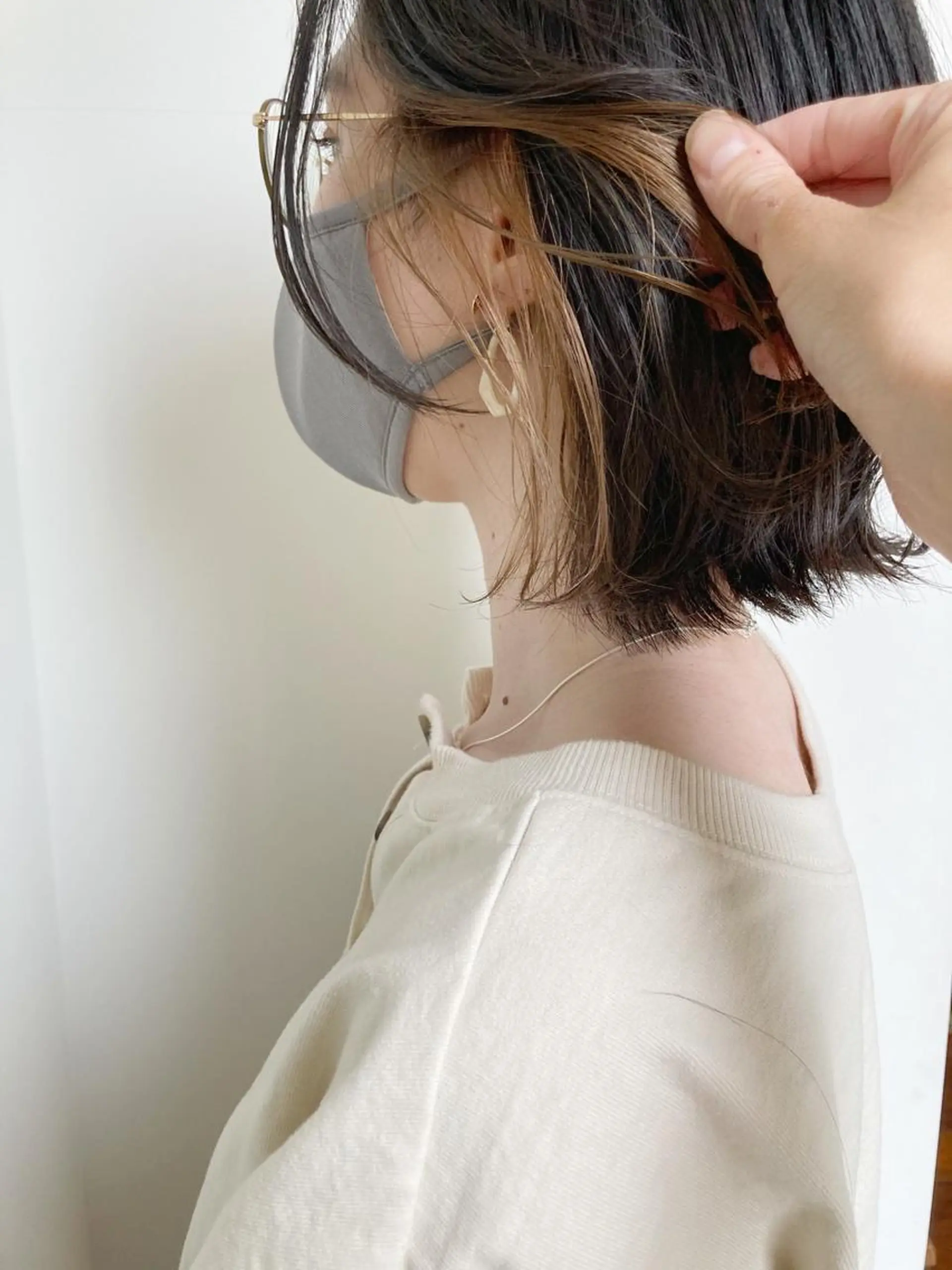 ミディアム カラー ベージュカラー ブリーチ ミルクティーベージュ カット ヘアカラー 小木曽智美 /ボブ/ショートのヘアスタイル