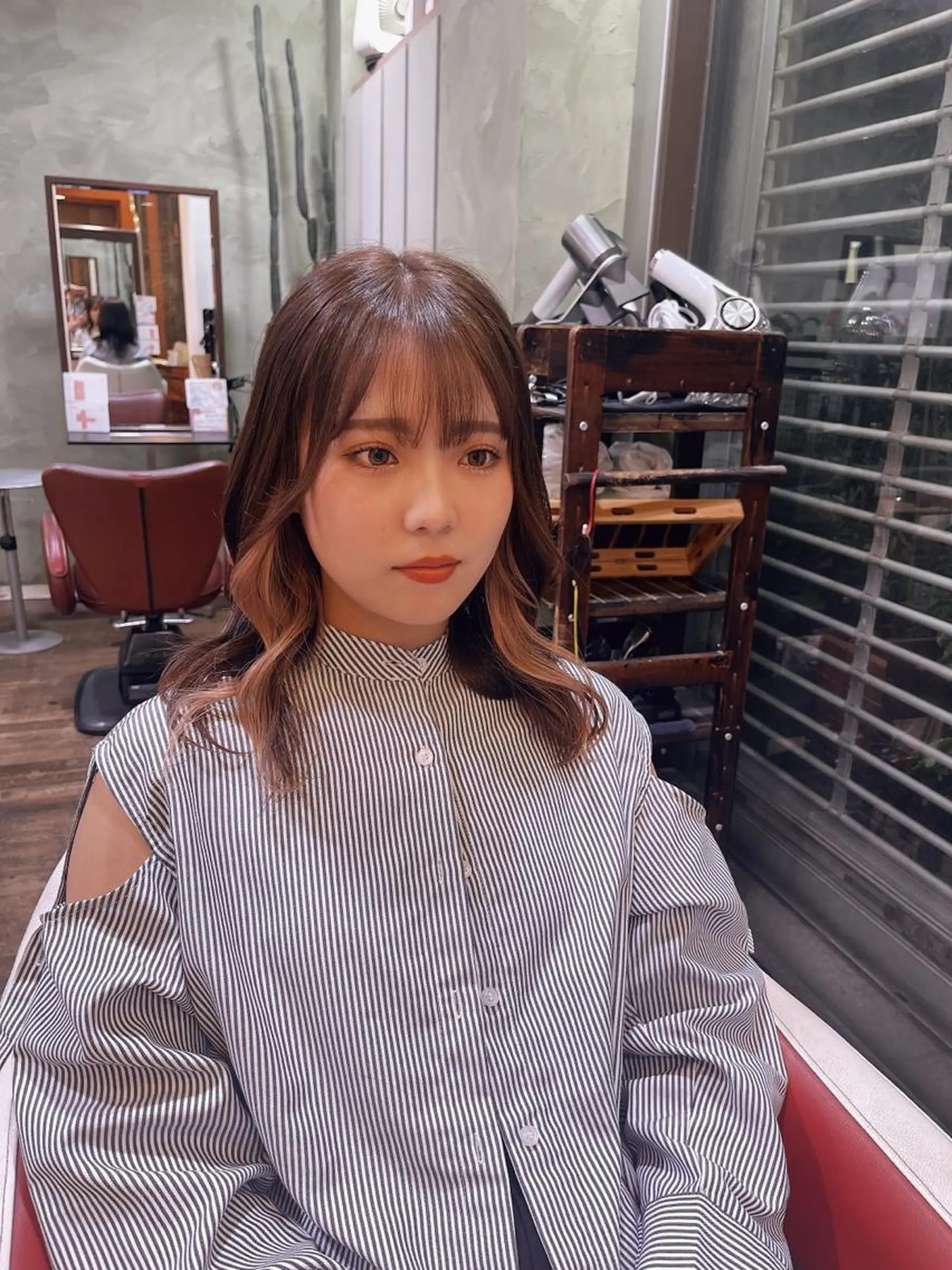 セミロング カラー 赤松 孝亮のヘアスタイル