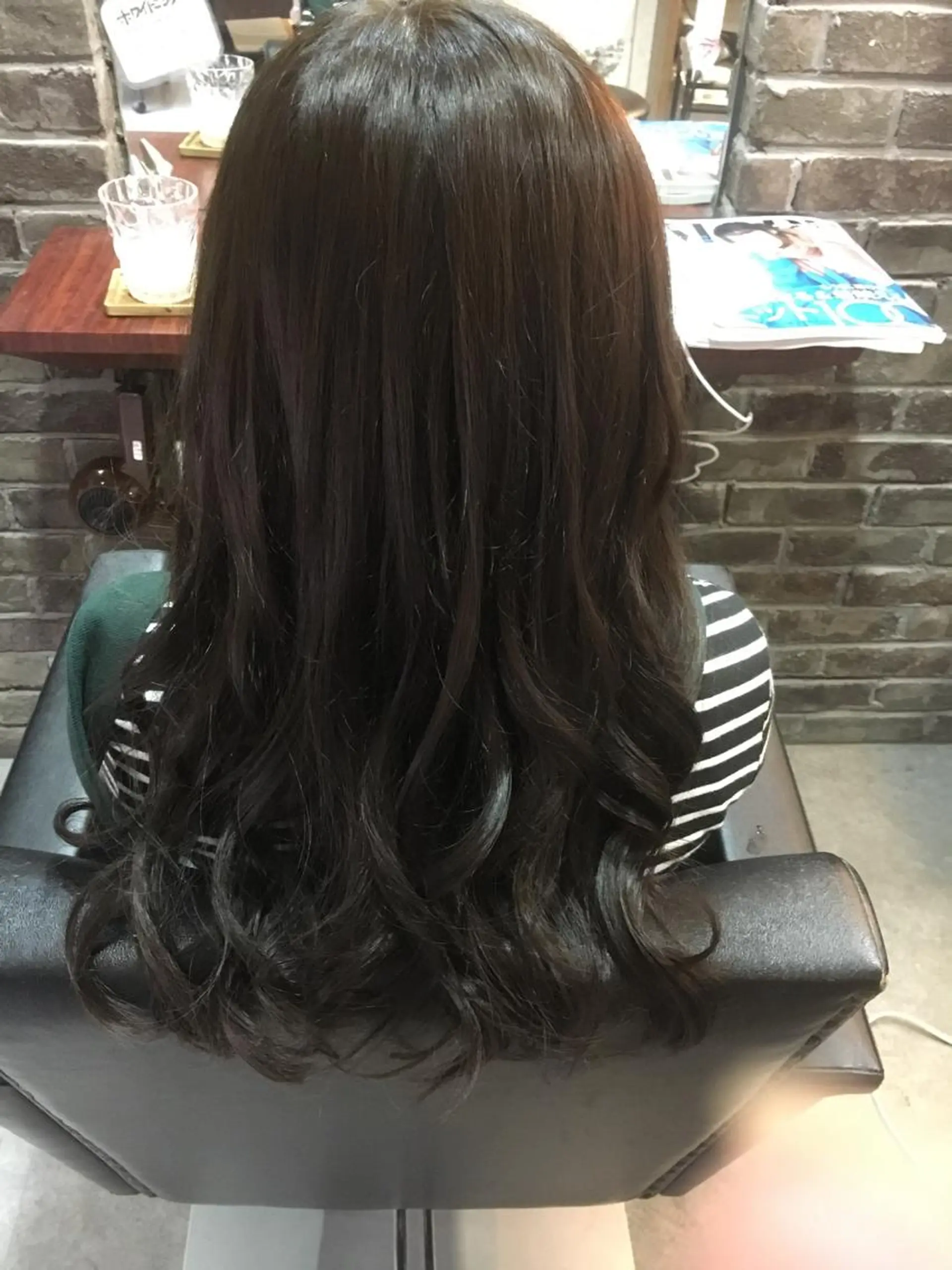 セミロング カラー アッシュ ブラウンカラー グレージュ 東條 克義のヘアスタイル