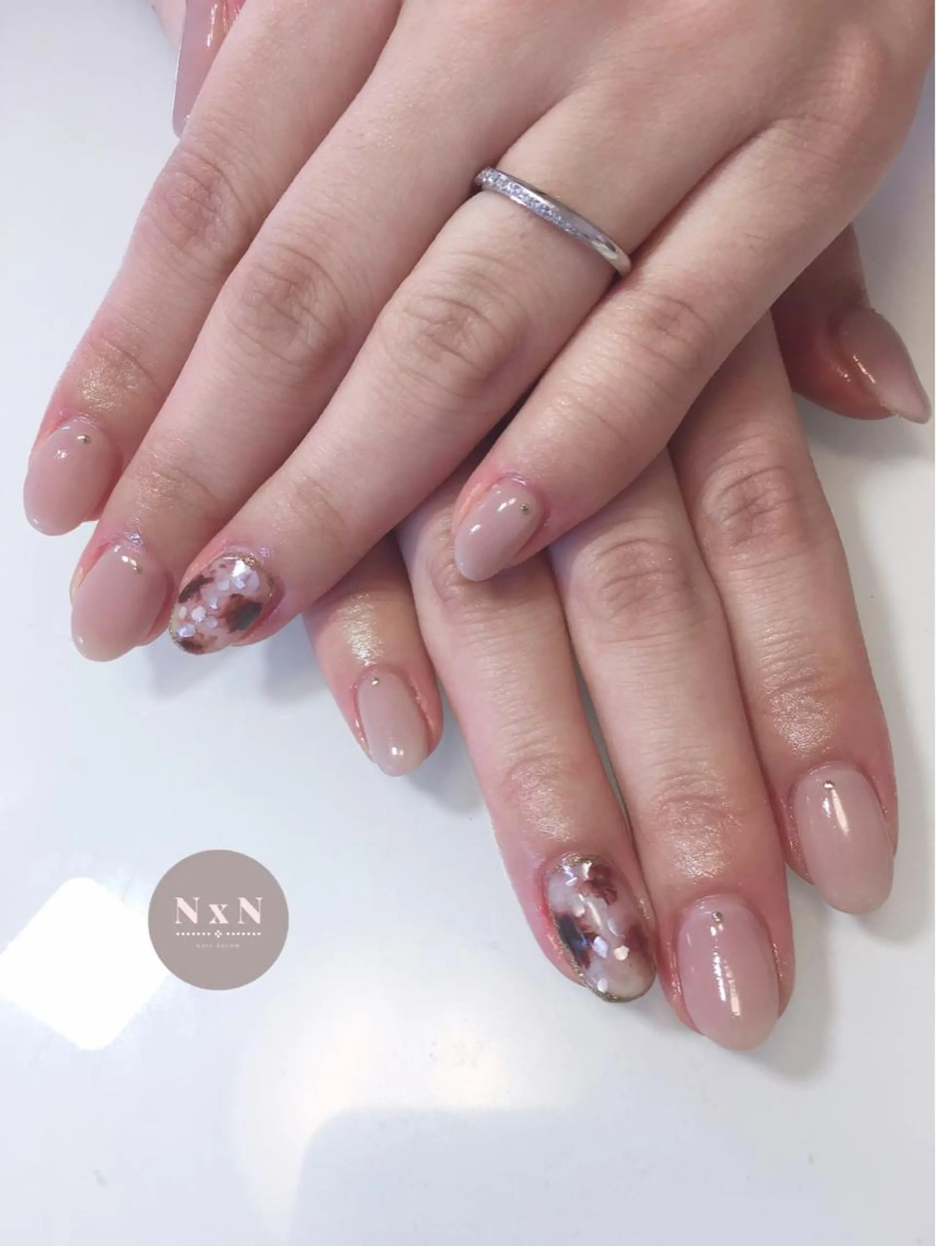 ネイル べっ甲ネイル ジェルネイル オフィスネイル ぷっくりネイル ハンドネイル nail salon N×Nのネイルデザイン