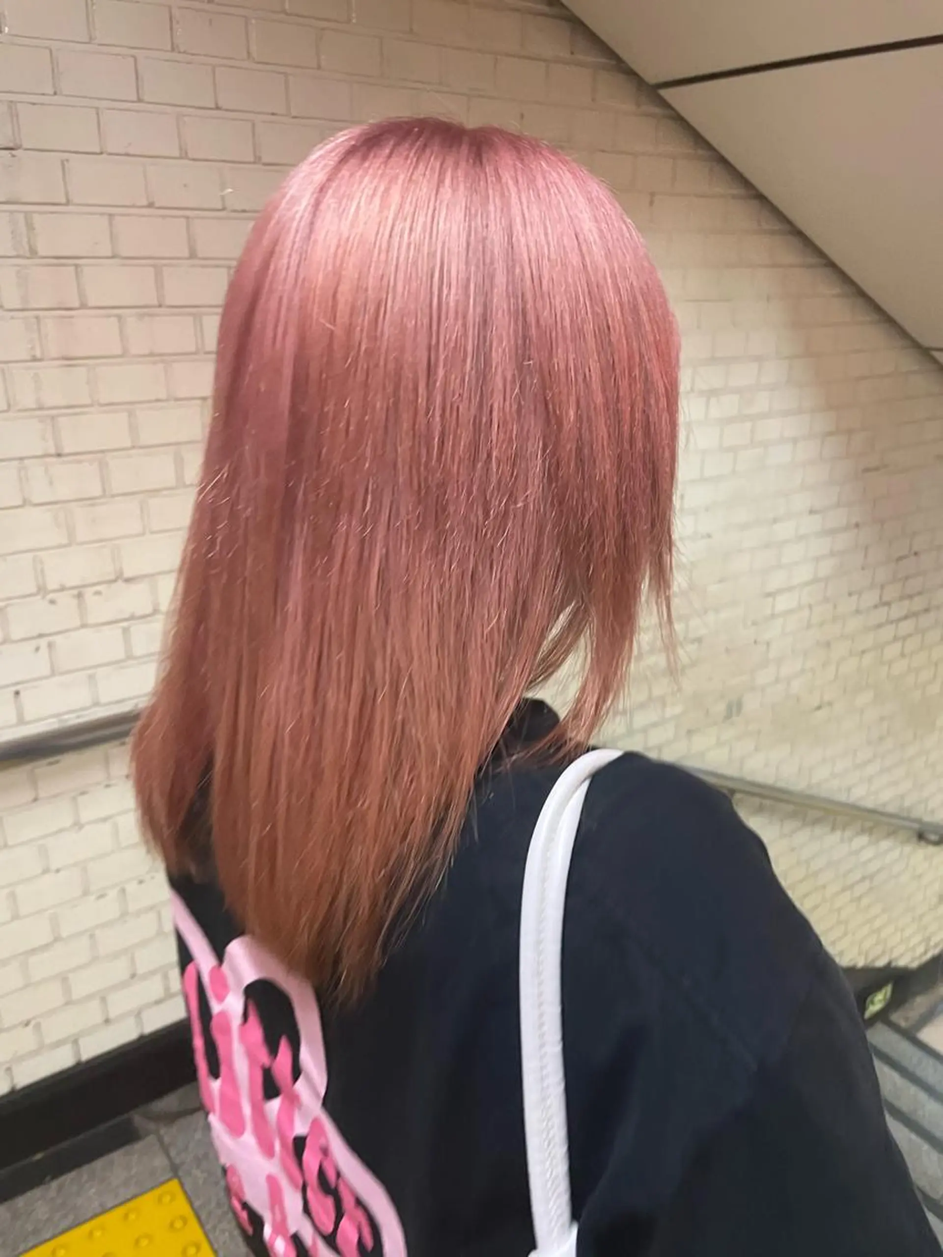 ミディアム カラー yu-kaハッシュ カット/韓国レイヤーのヘアスタイル