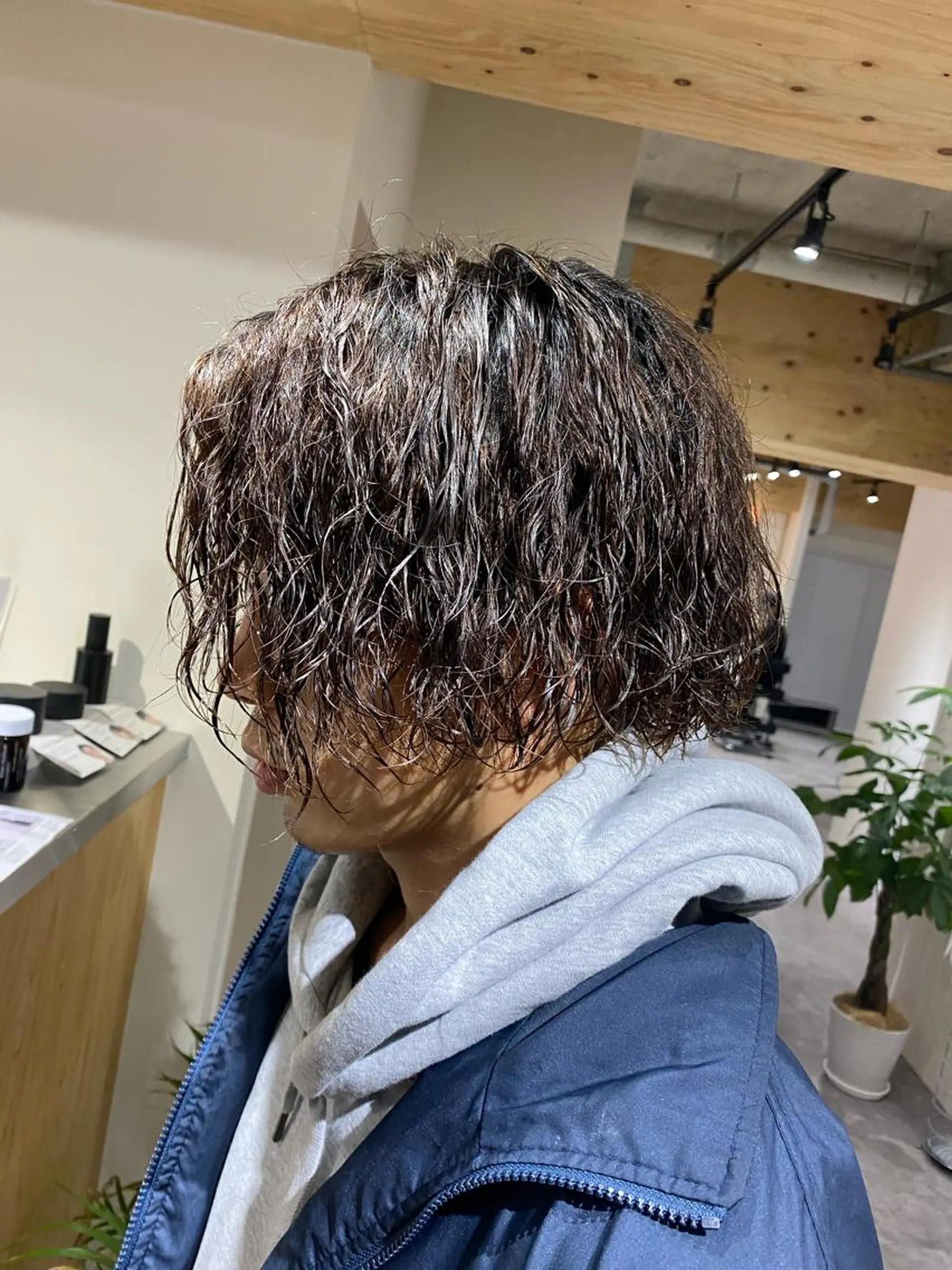 ミディアム パーマ メンズ カット パーマ ヘアセット メンズブリーチカラー /パーマ ごーた立川のヘアスタイル