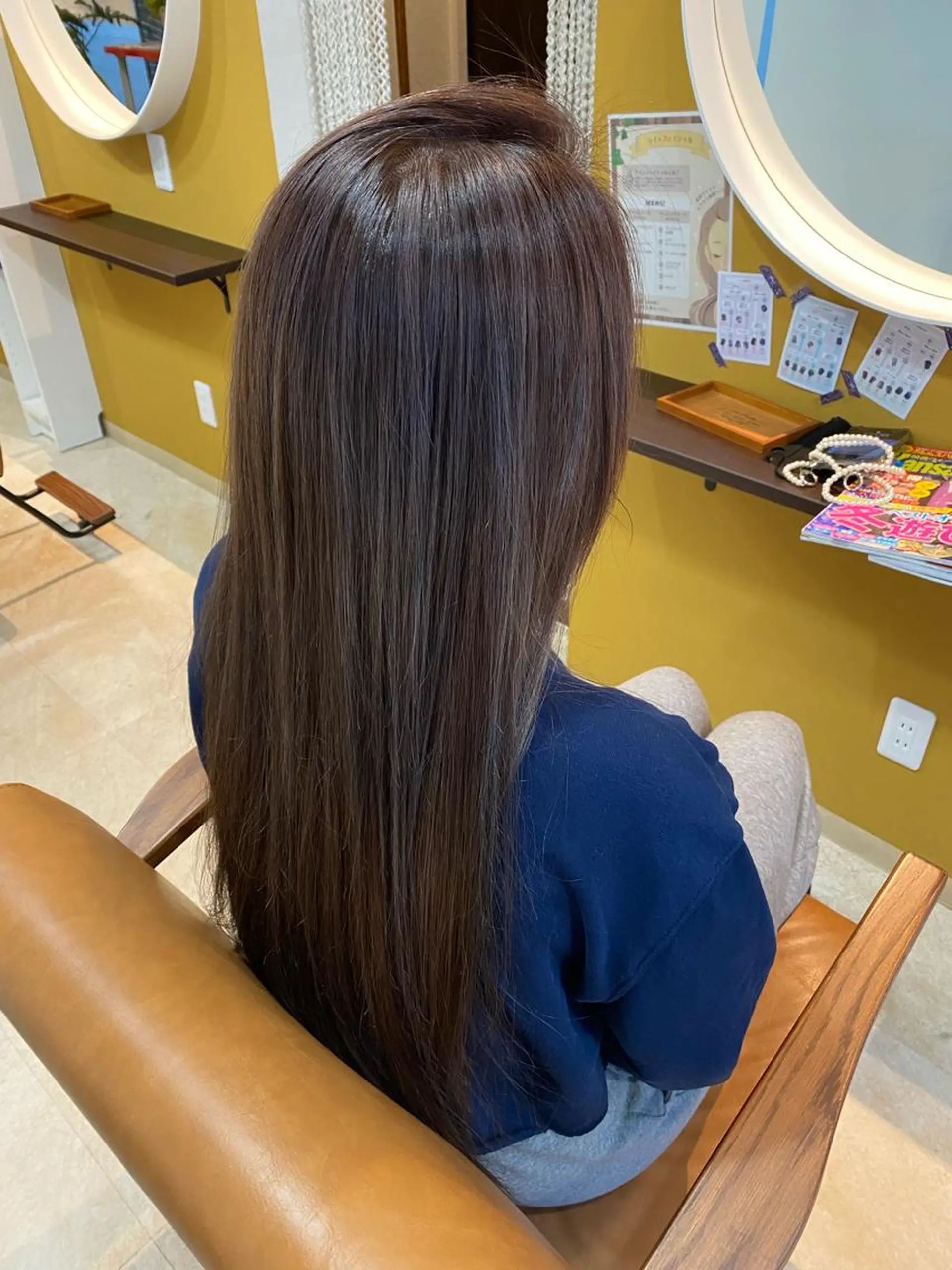 ロング カラー アッシュ ブリーチ 透明感カラー ハイライトカラー ラベンダーカラー 俵石 梨沙のヘアスタイル