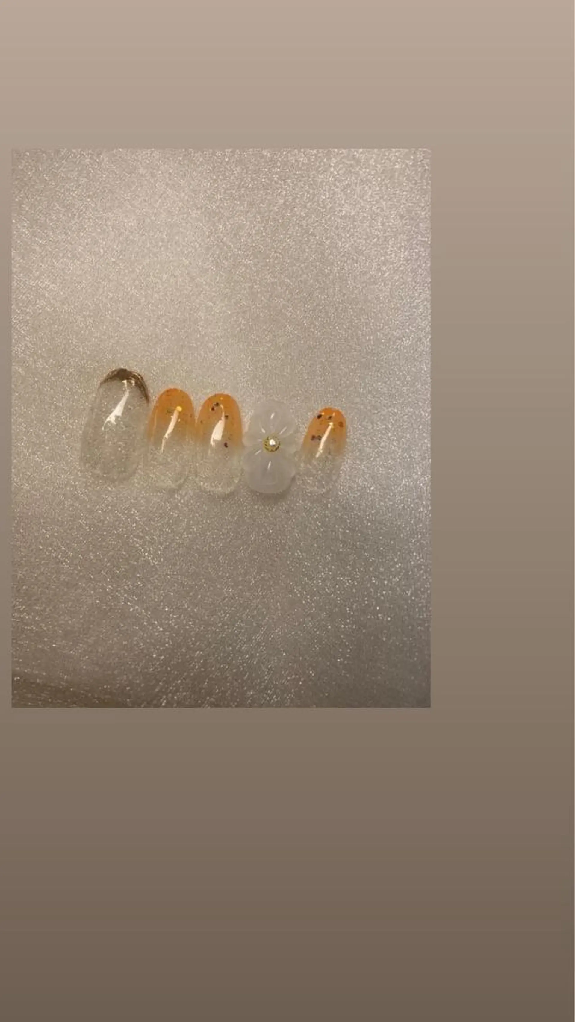 ネイル マツエク・マツパ 荒木 莉奈のネイルデザイン