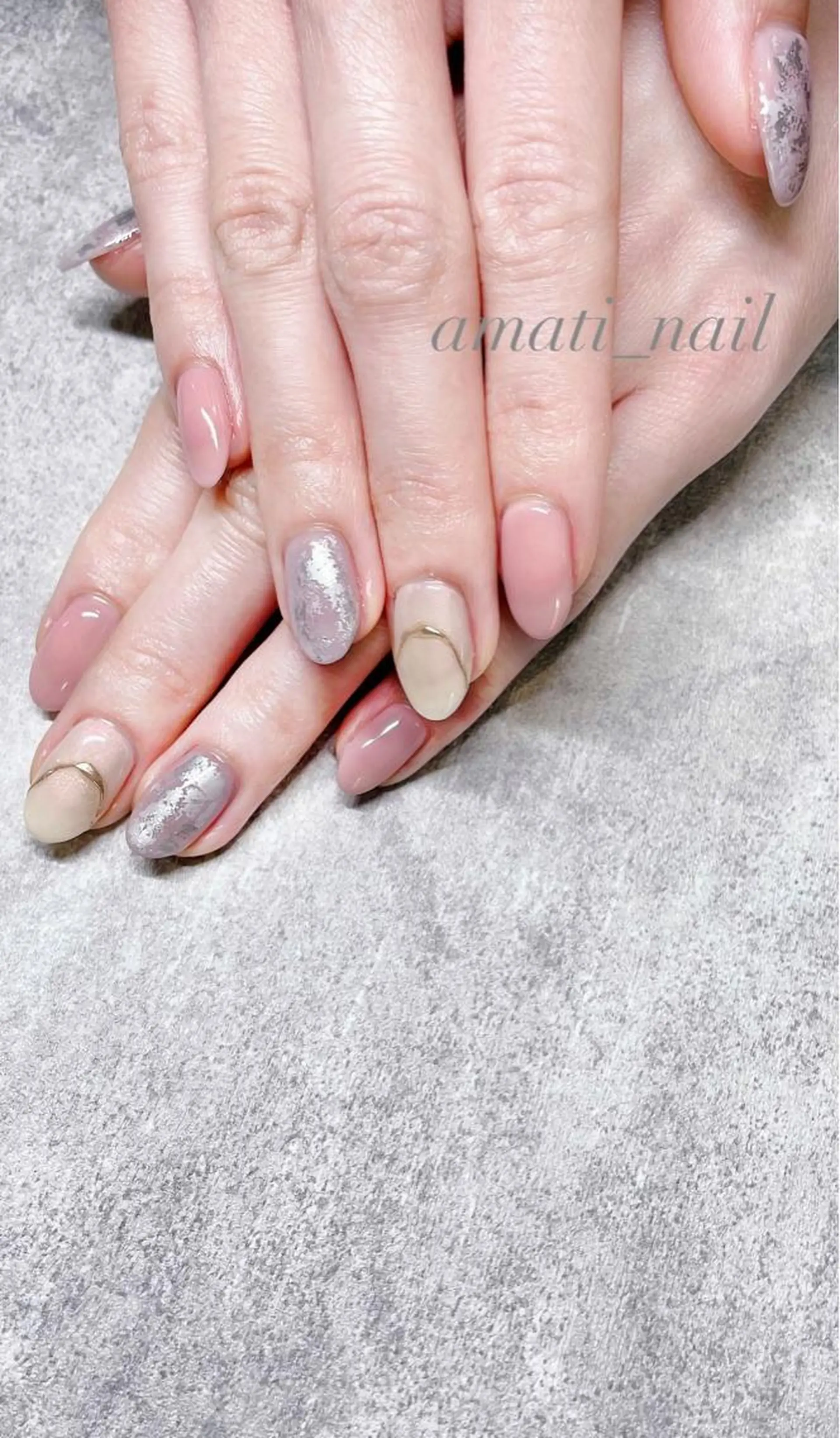 ネイル ミラーネイル ニュアンスネイル ワンカラーネイル 春ネイル ハンドネイル amati_nail TAKAKOのネイルデザイン